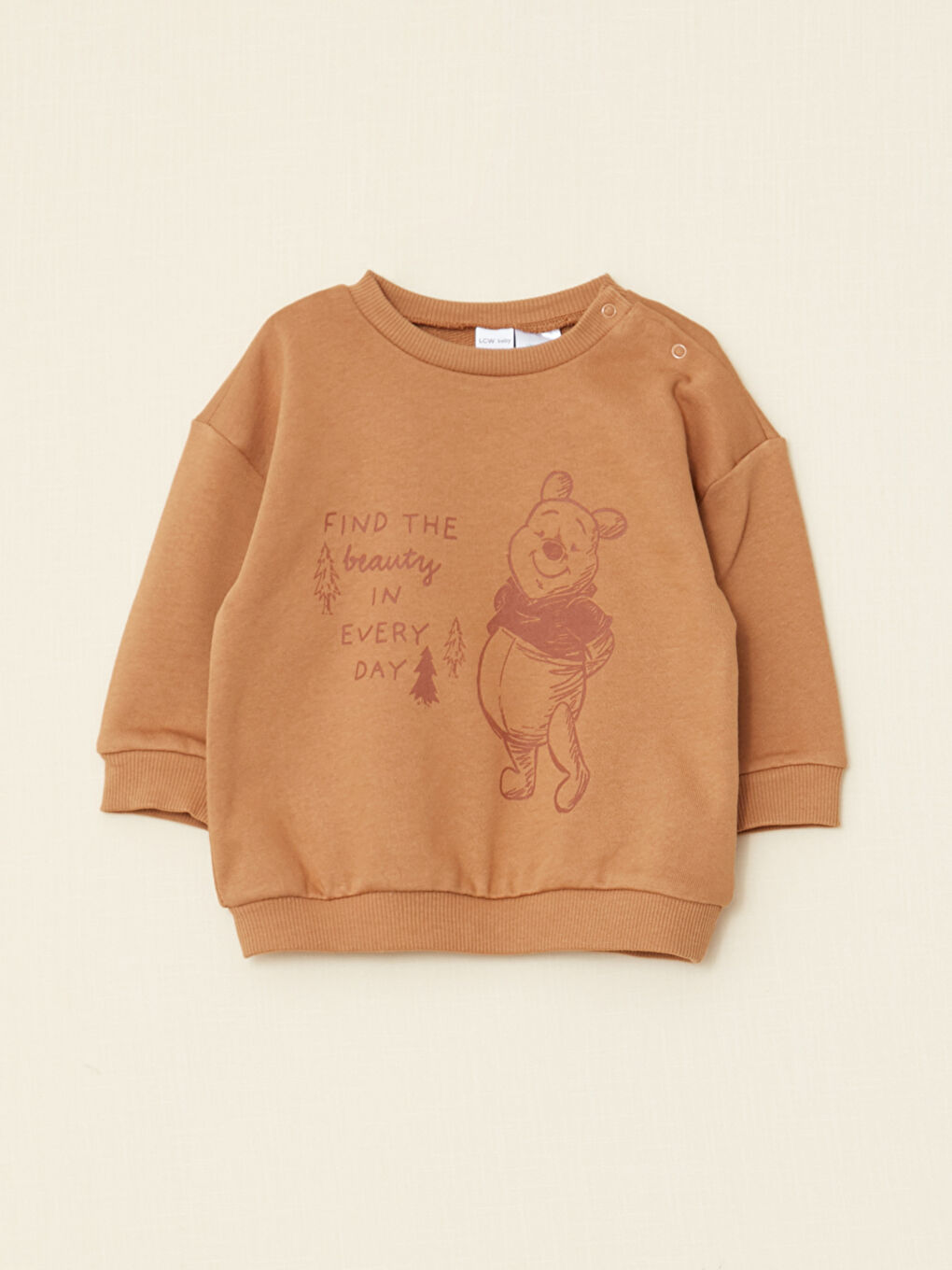 LCW baby Deve Tüyü Bisiklet Yaka Uzun Kollu Winnie the Pooh Baskılı Erkek Bebek Sweatshirt ve Eşofman Alt 2'li Takım - 1