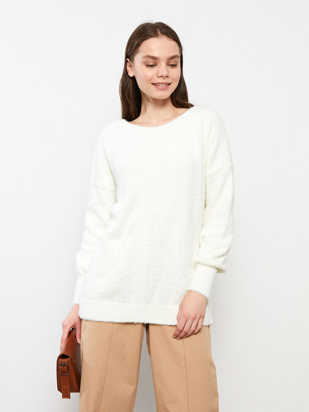 Ekru Kayık Yaka Düz Uzun Kollu Kadın Triko Kazak-1