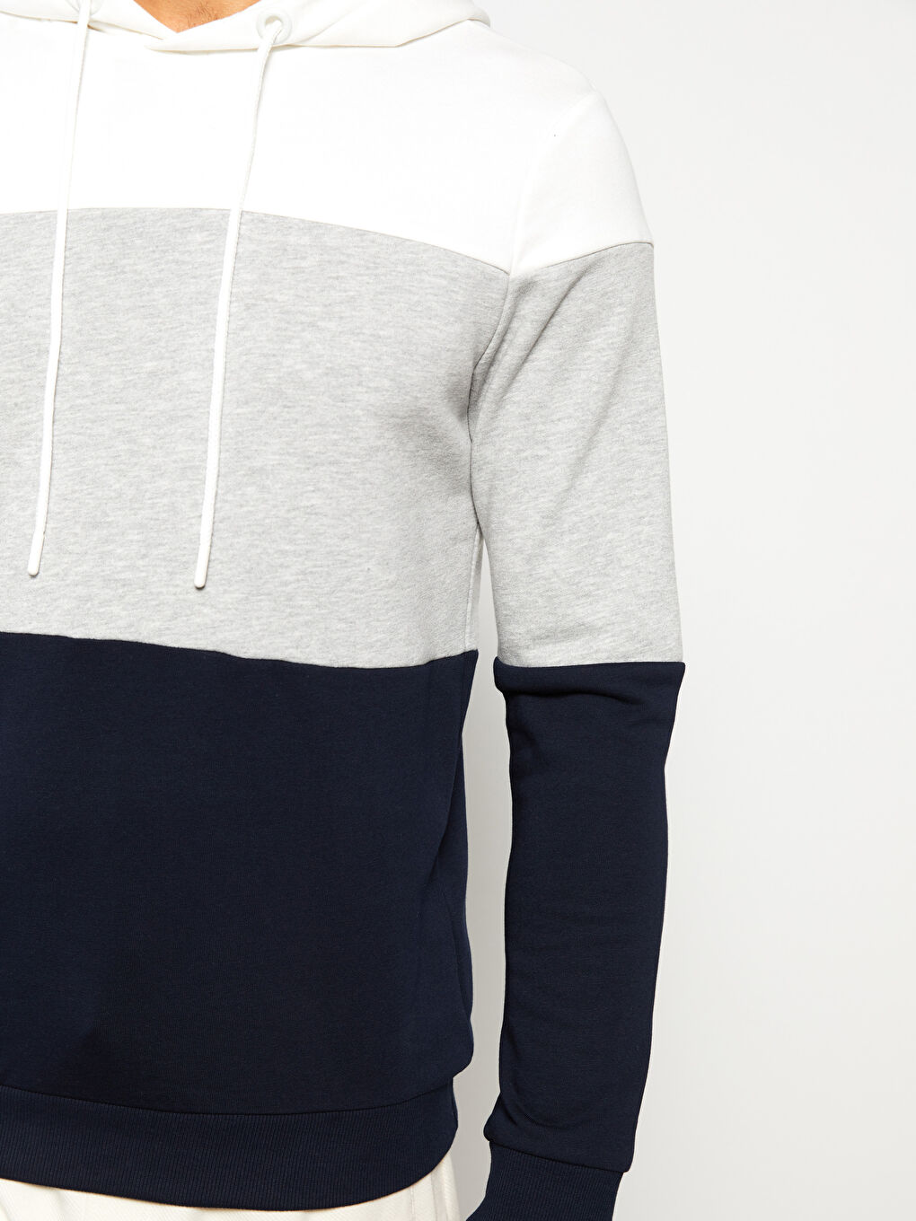 Худи Мужское Толстое С Длинным Рукавом И Цветными Блоками-3