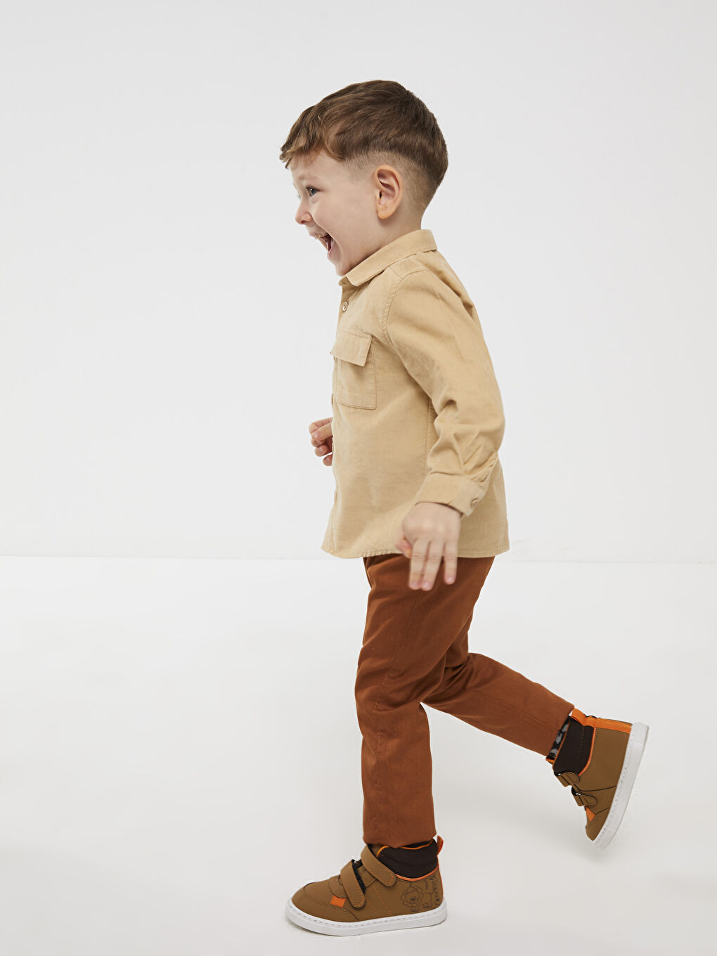 Bej Baskılı Cırt Cırtlı Erkek Bebek Bot