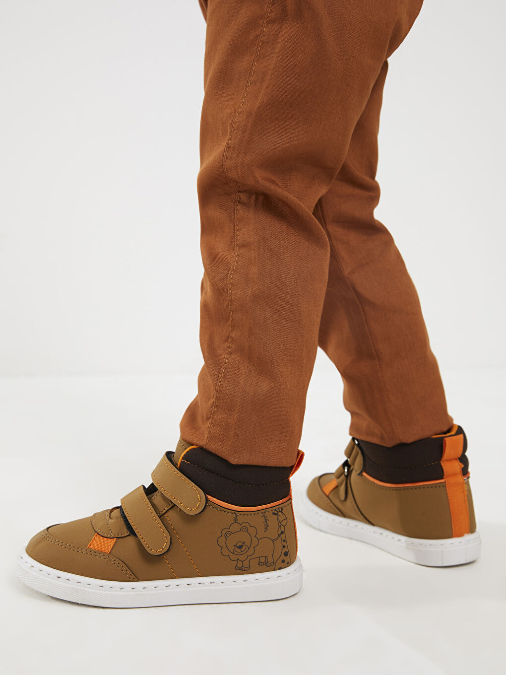 Bej Baskılı Cırt Cırtlı Erkek Bebek Bot-2