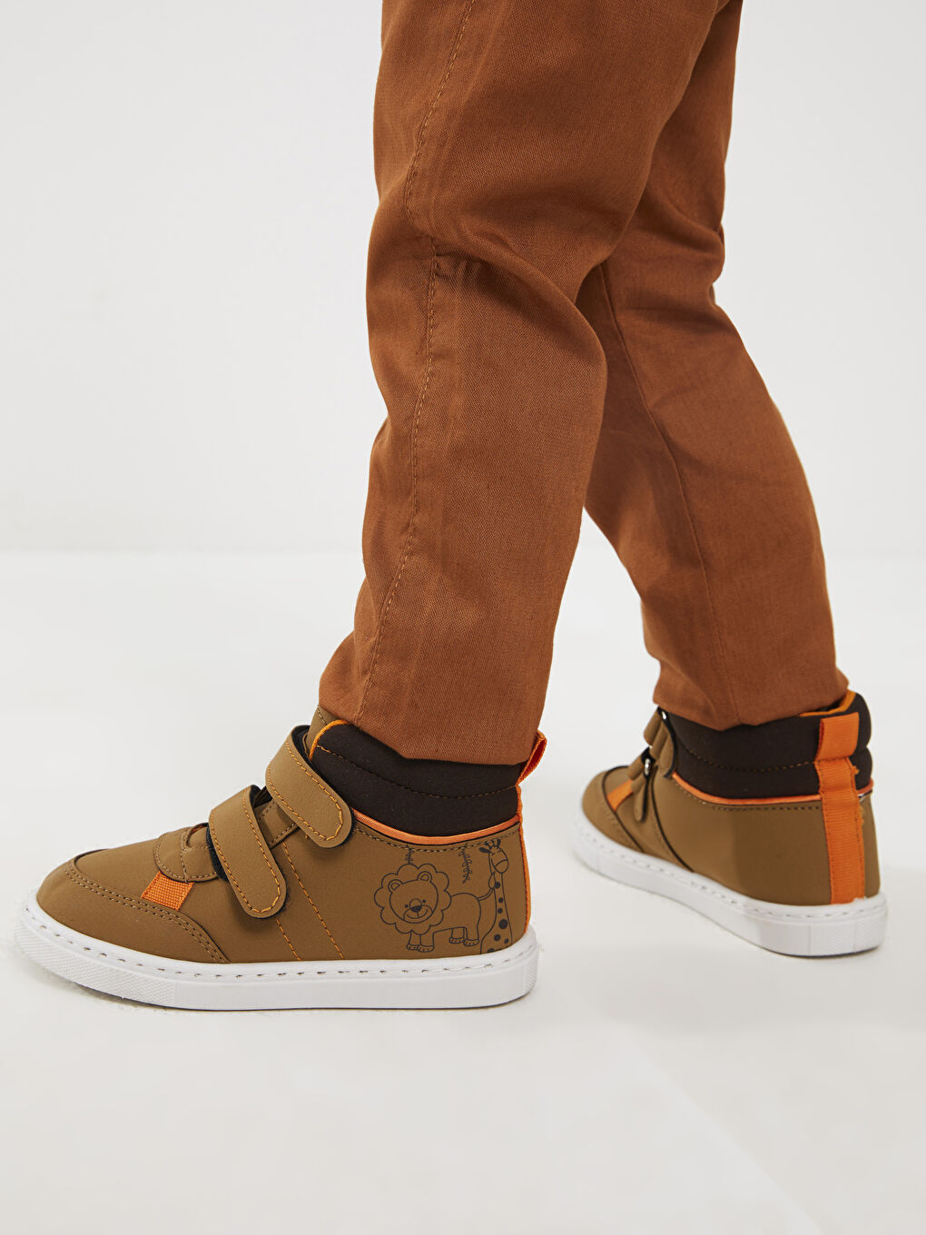 Bej Baskılı Cırt Cırtlı Erkek Bebek Bot-3