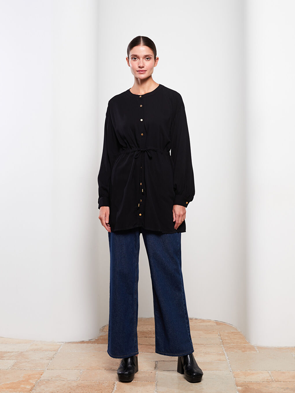 Siyah Bisiklet Yaka Düz Uzun Kollu Viskon Kadın Tunik-2