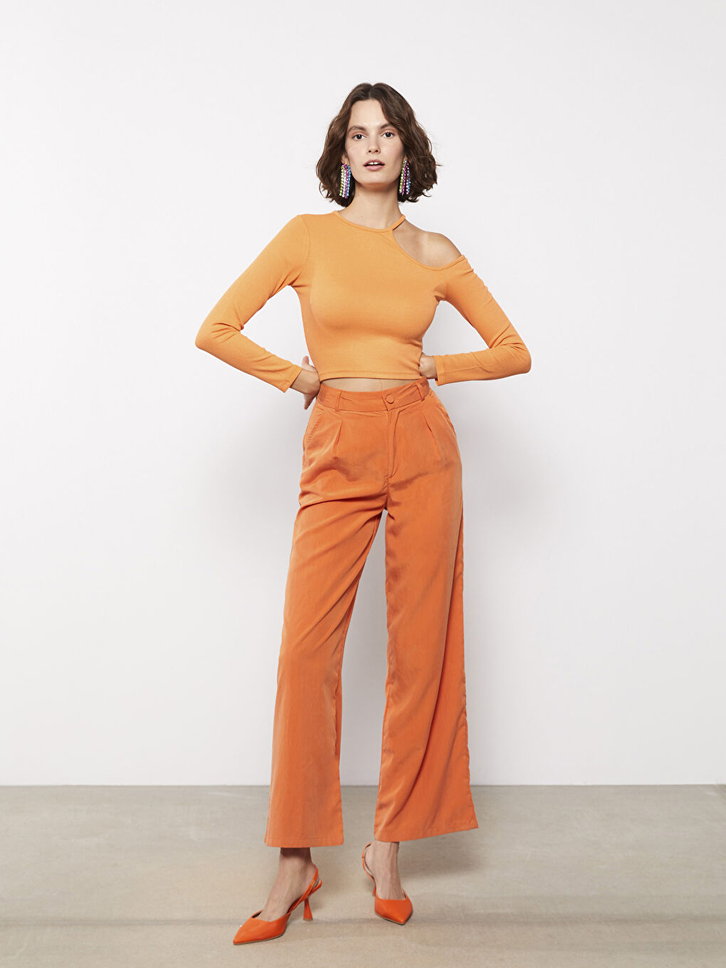 Turuncu Bisiklet Yaka Düz Uzun Kollu Kadın Crop-2