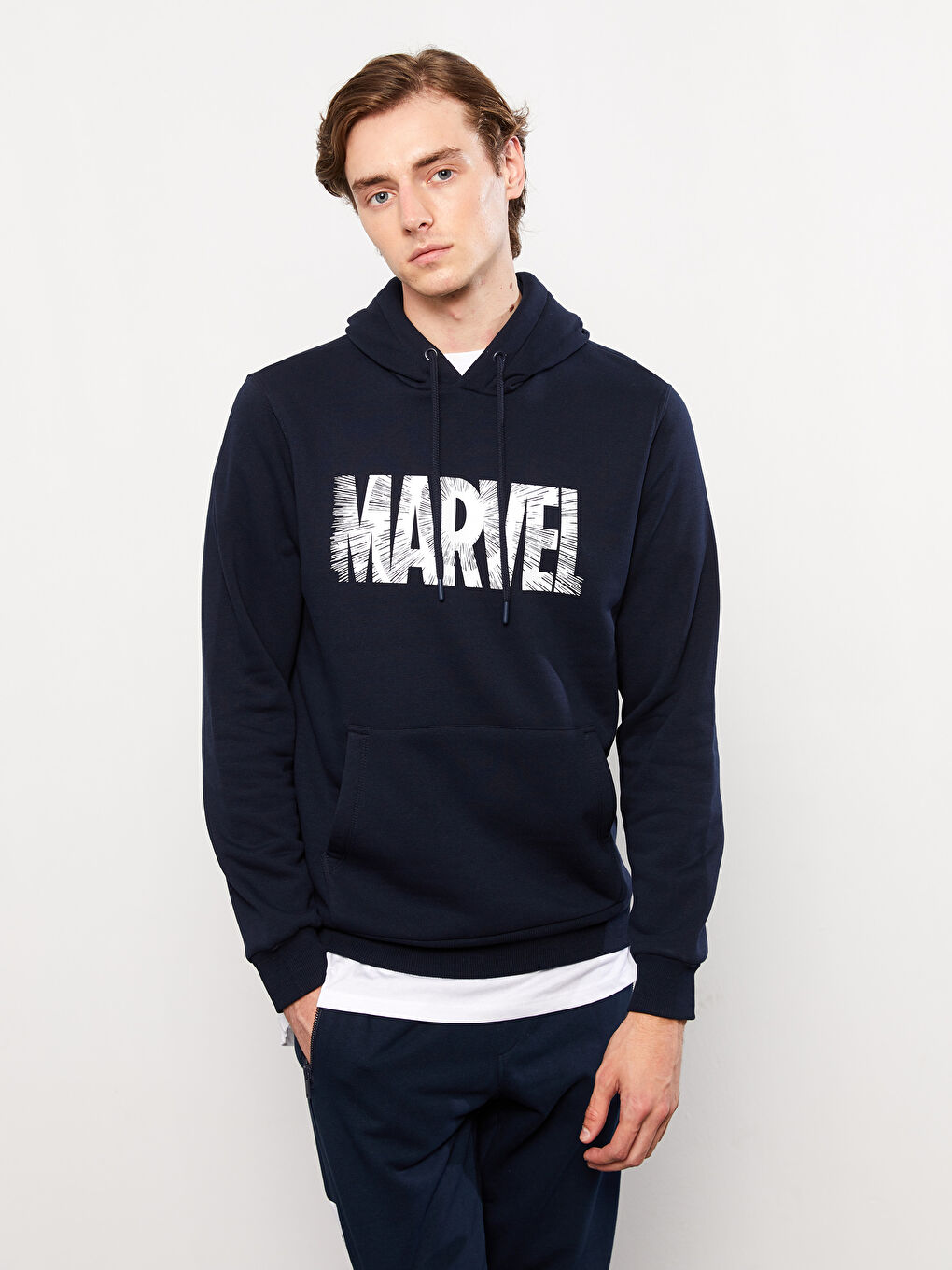 LCW Casual Koyu Lacivert Uzun Kollu Marvel Baskılı Kalın Erkek Hoodie - 1