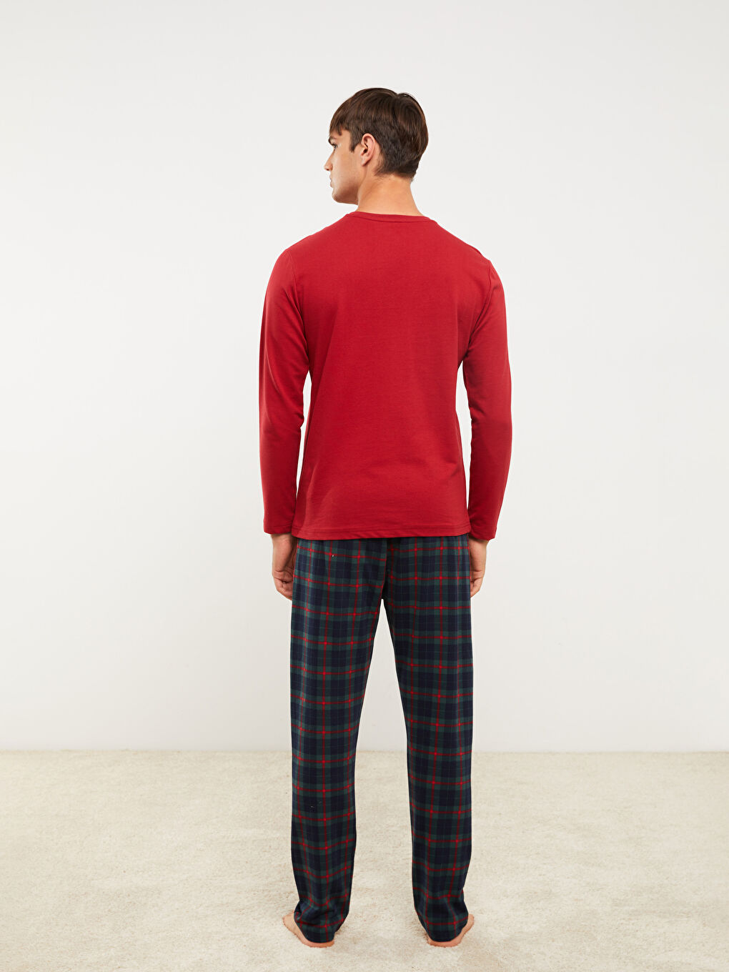 سێتی بیجامە قۆڵ درێژ چاپکراو یه‌خه‌ خڕ بۆ پیاوان-4