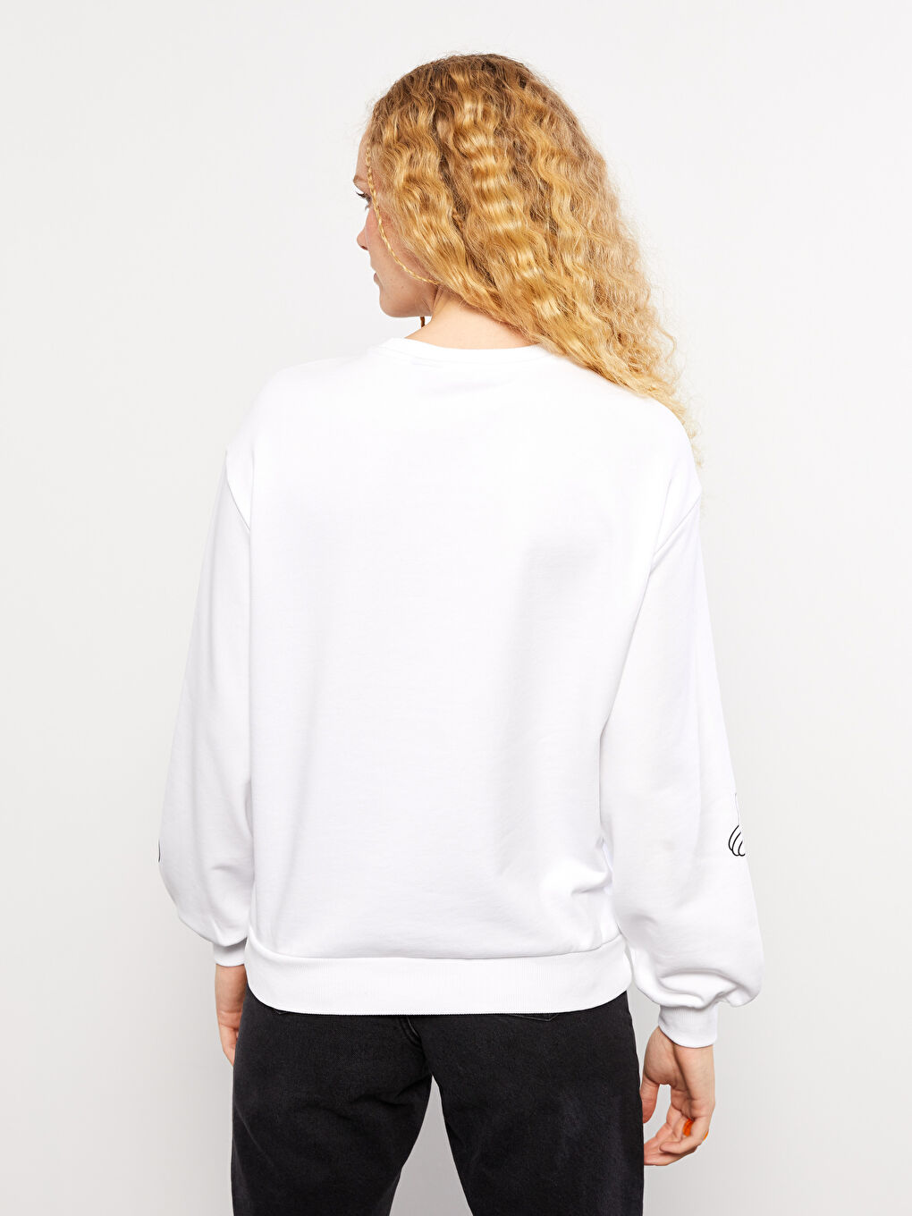 Ekru Bisiklet Yaka Mickey Mouse Baskılı Uzun Kollu Kadın Sweatshirt-4