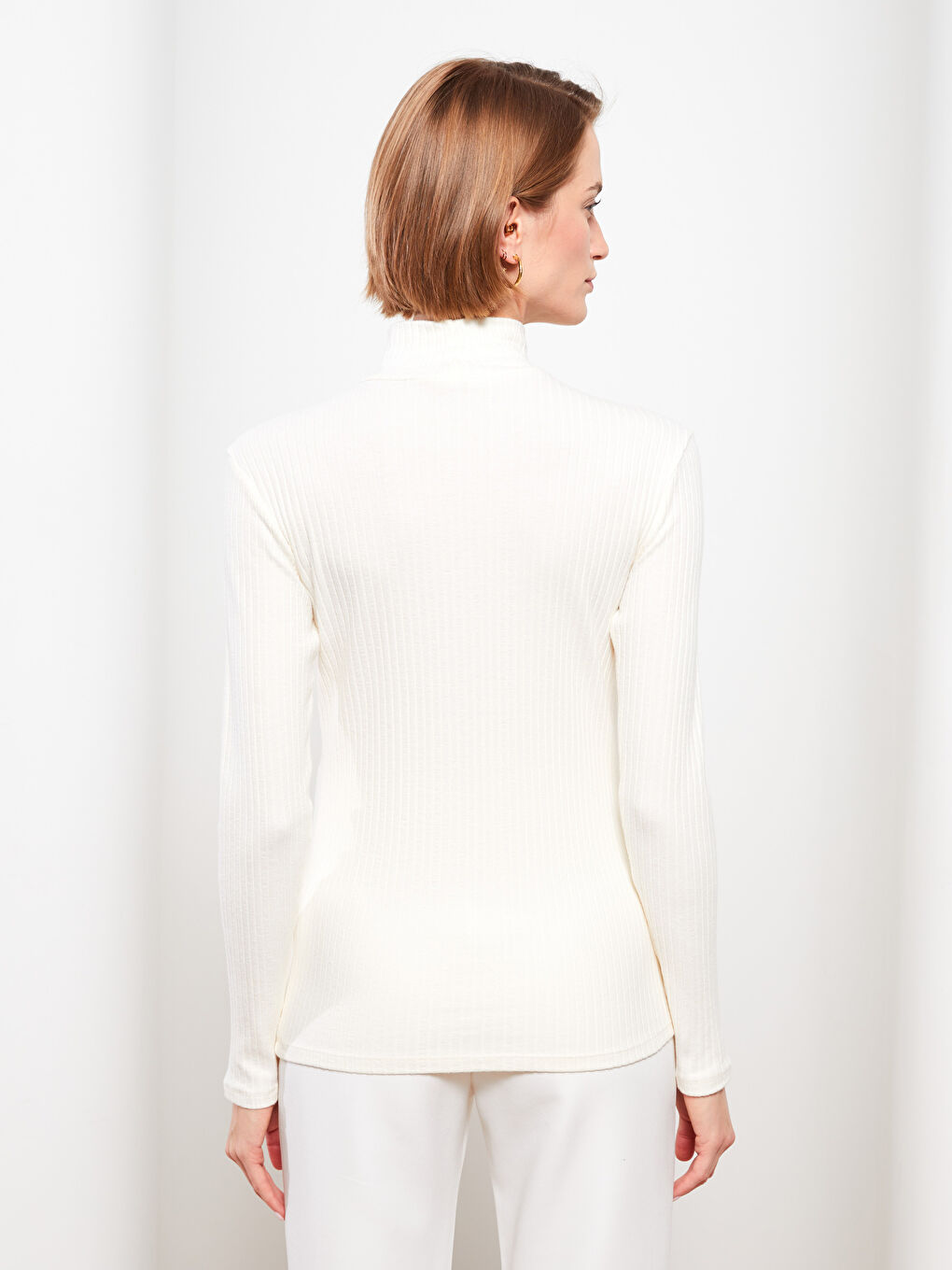 Ekru Dik Yaka Düz Uzun Kollu Kadın Body-4