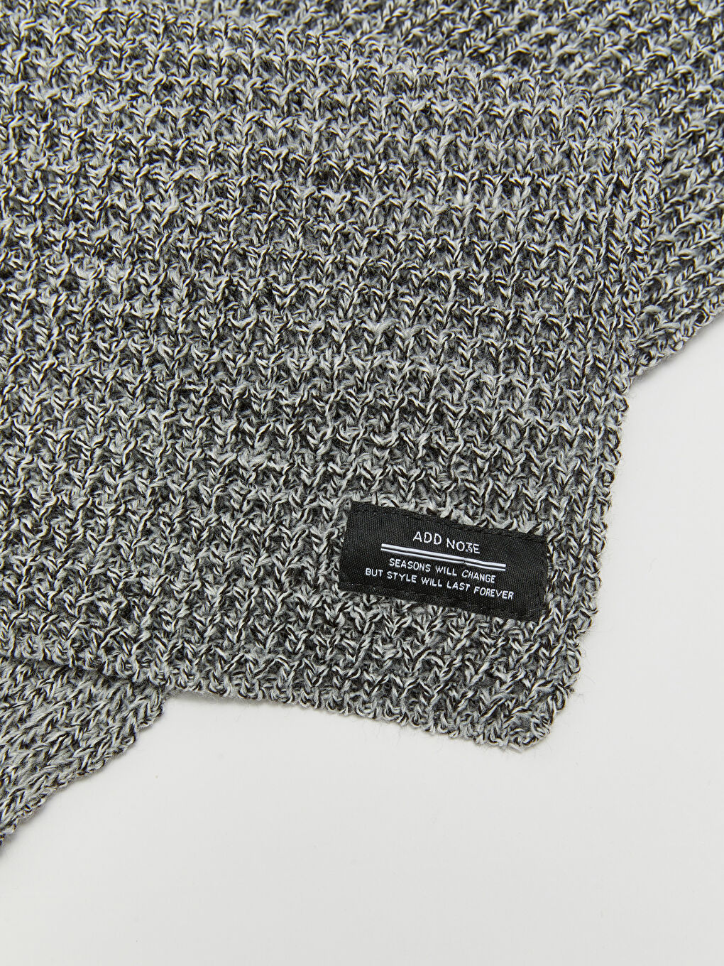 Gri Etiket Baskılı Erkek Triko Bere ve Atkı-2