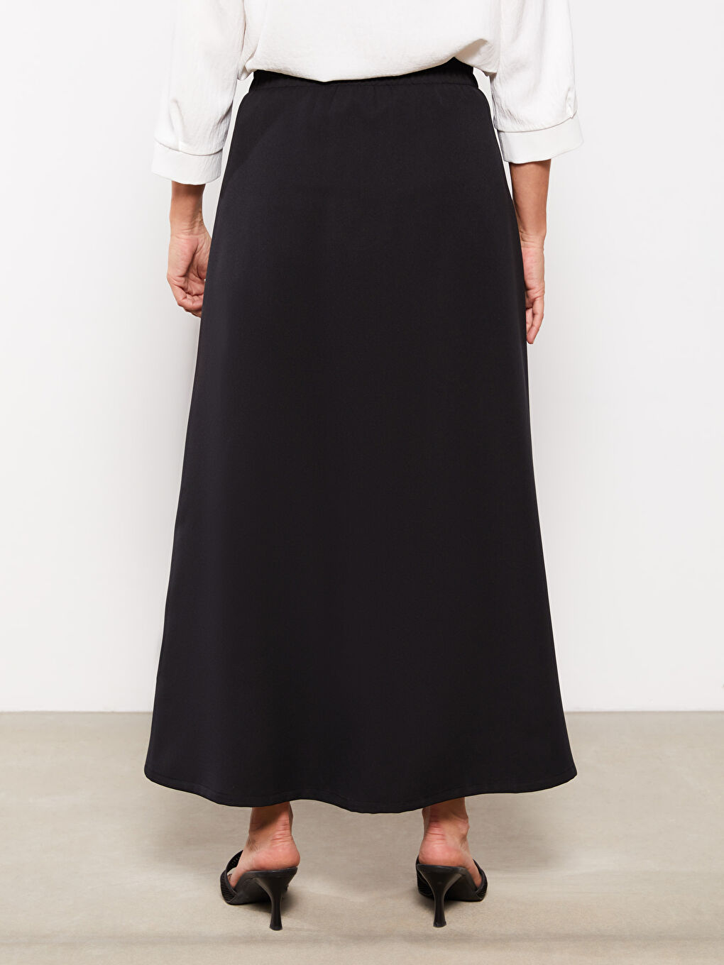 Siyah Beli Lastikli Düz A Kesim Kadın Etek-4