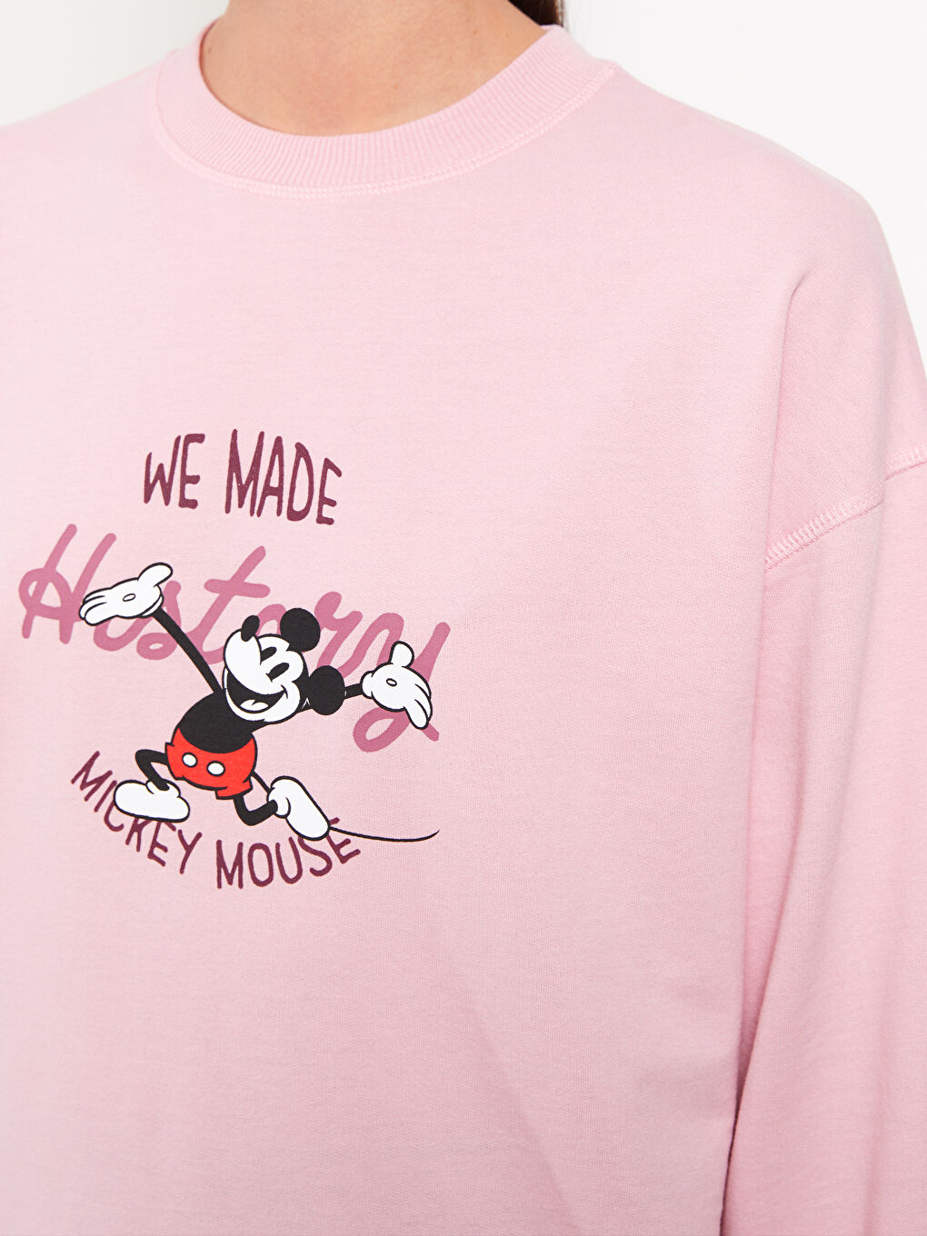 LCW Modest Pembe Bisiklet Yaka Mickey Mouse Baskılı Uzun Kollu Oversize Kadın Sweatshirt Tunik - 3