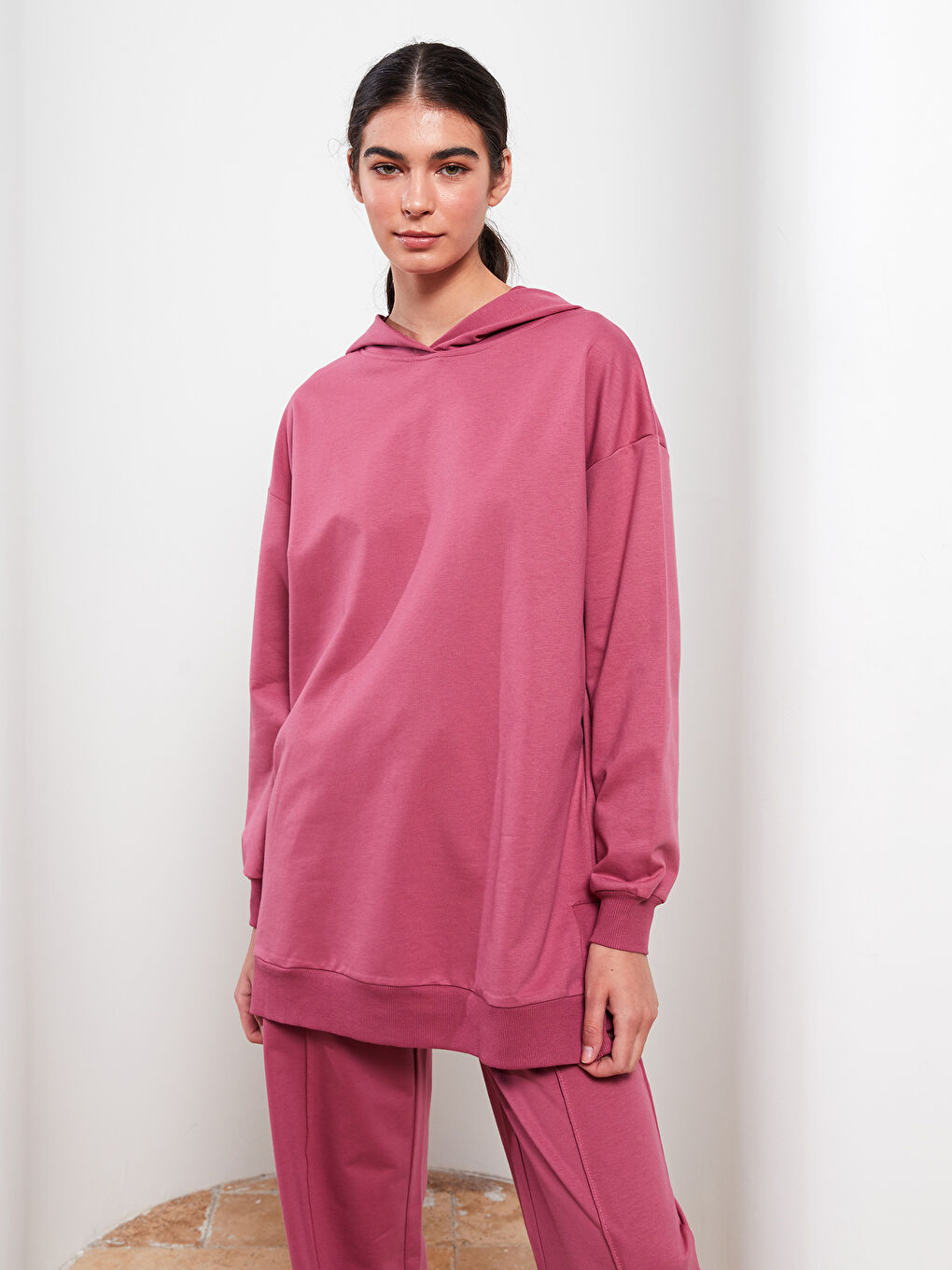 تونيك سويتشيرت كم طويل عادي بكابوش للسيدات