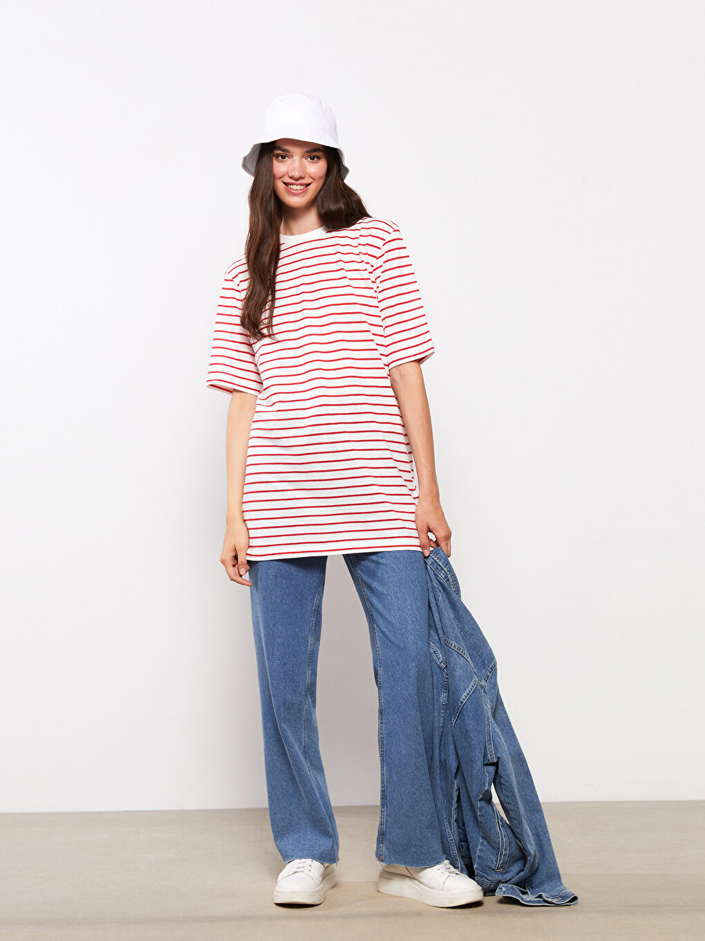 Kırmızı Bisiklet Yaka Çizgili Kısa Kollu Oversize Kadın Tunik