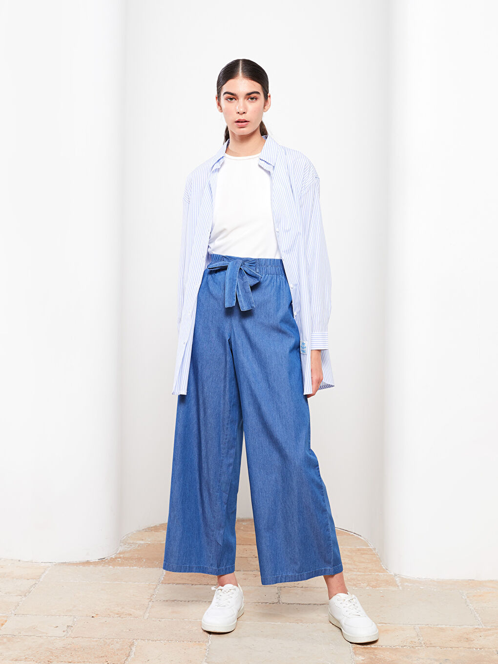 İndigo Yüksek Bel Wideleg Düz Geniş Paça Kadın Jean Pantolon