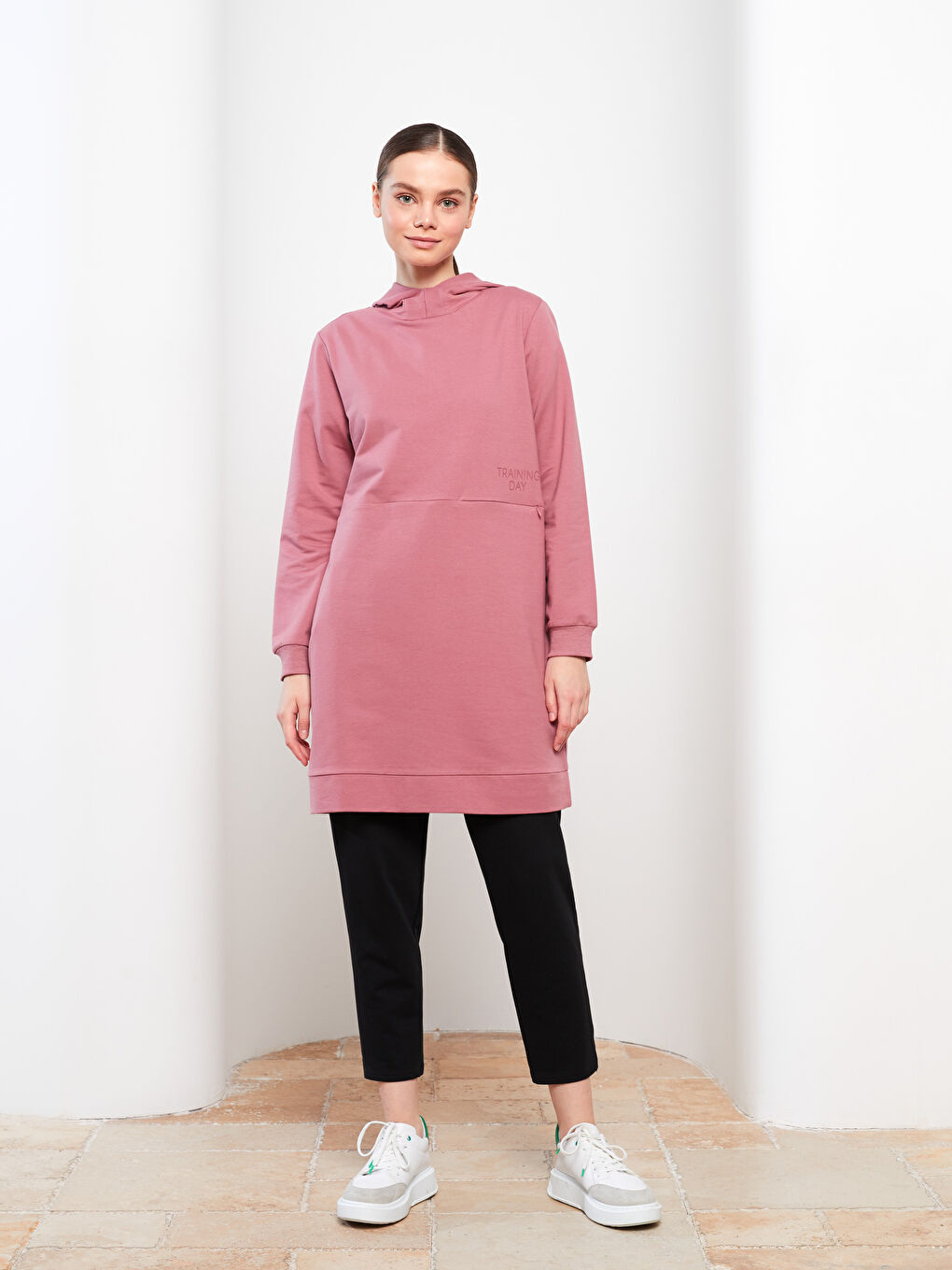 LCW Modest Mat Pembe Kapüşonlu Baskılı Uzun Kollu Kadın Sweatshirt Tunik