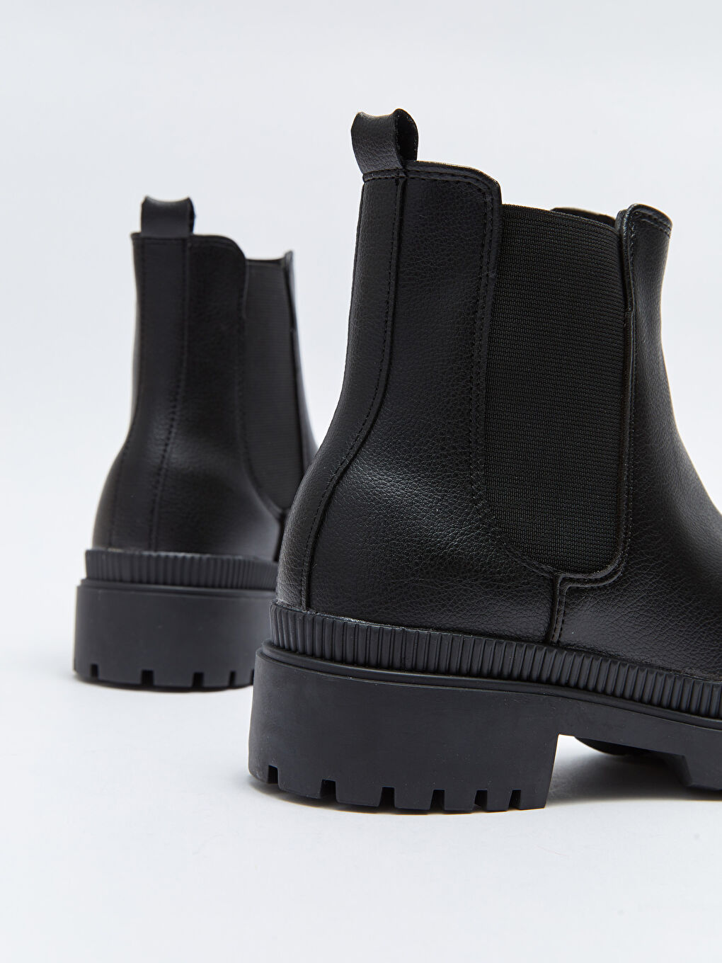 Siyah Kadın Deri Görünümlü Bot-9