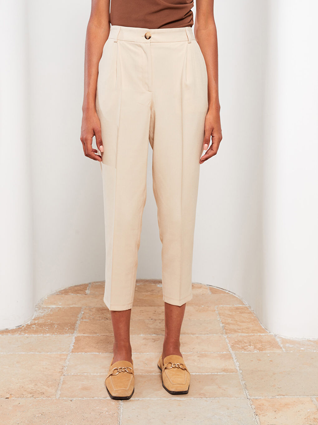 High Waisted Relaxed Fit Regular Women's Trousers-3