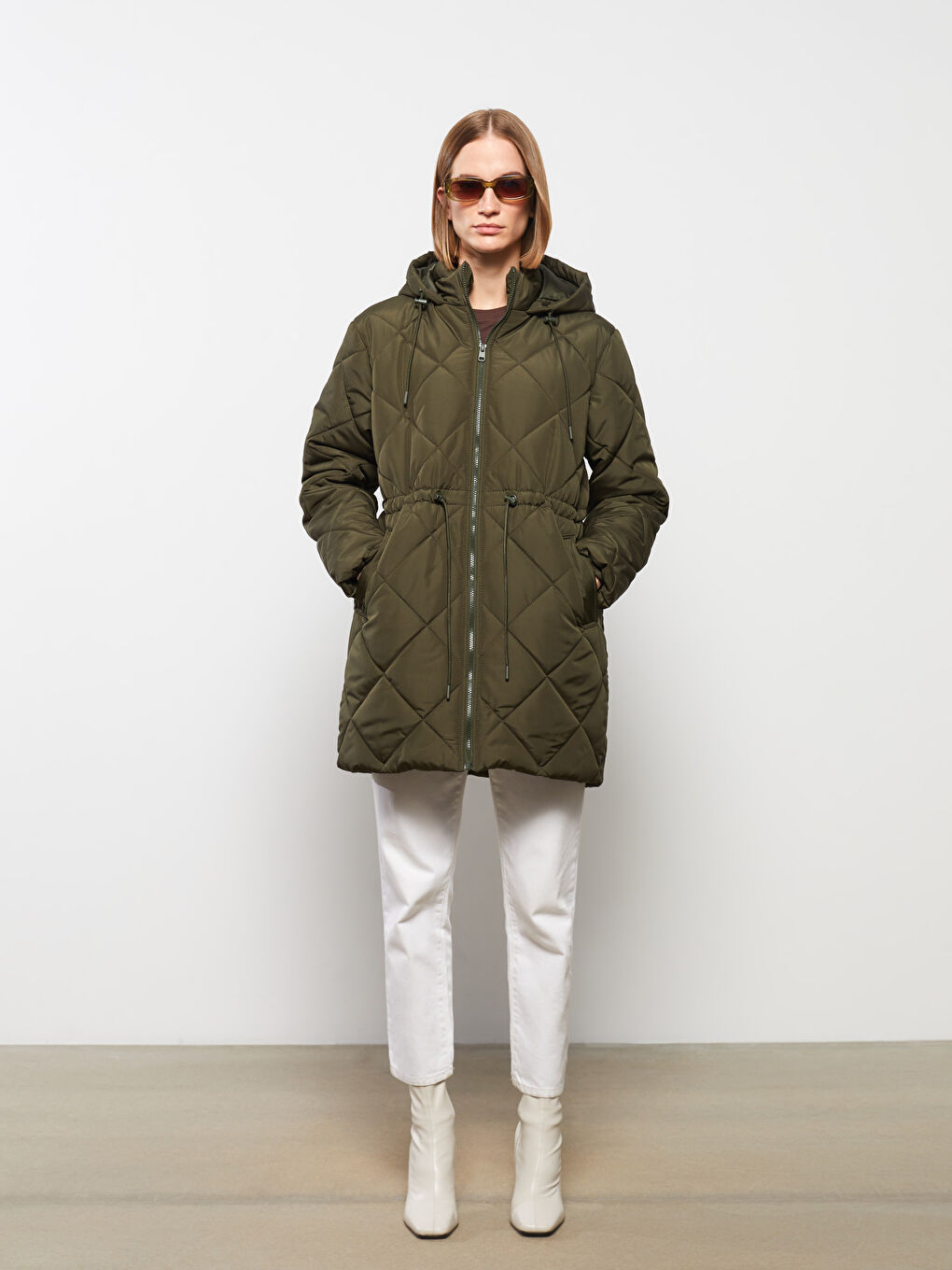 Haki Kapüşonlu Kapitone Kadın Şişme Mont-2