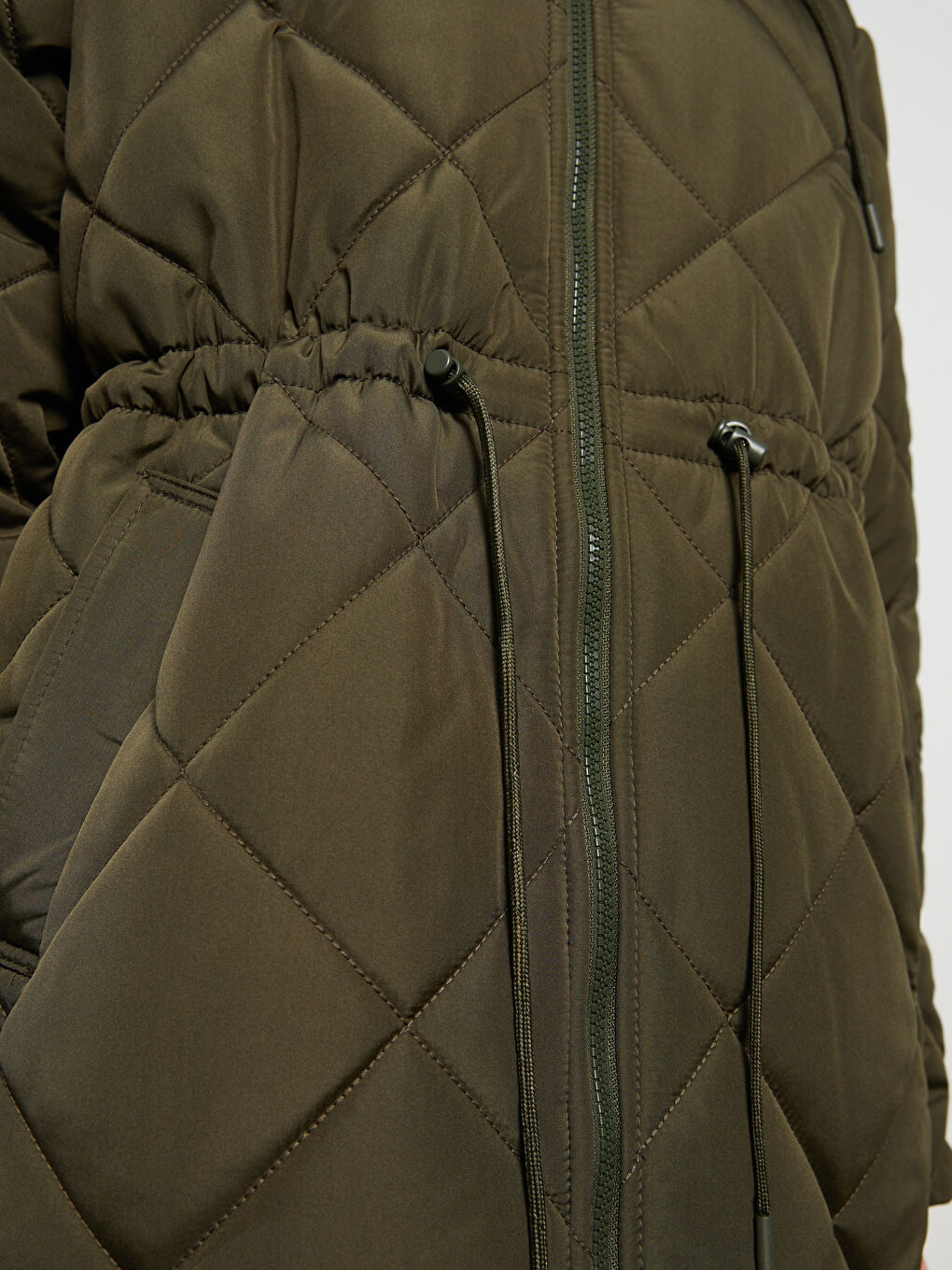 Haki Kapüşonlu Kapitone Kadın Şişme Mont-3