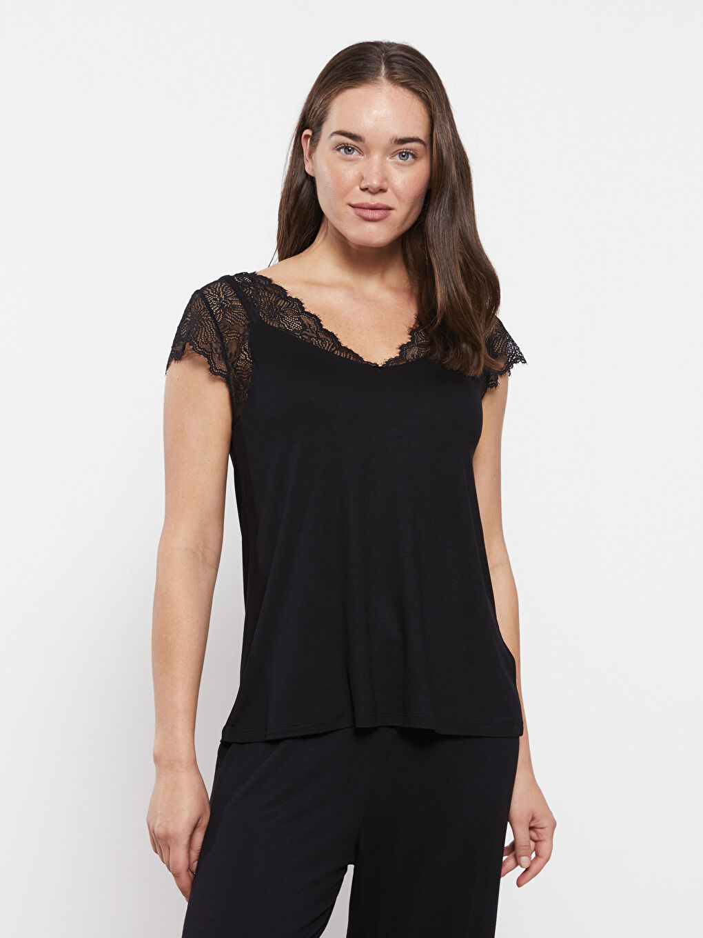 Пижамный комплект с V-образным вырезом, кружевом и коротким рукавом для женщин-1