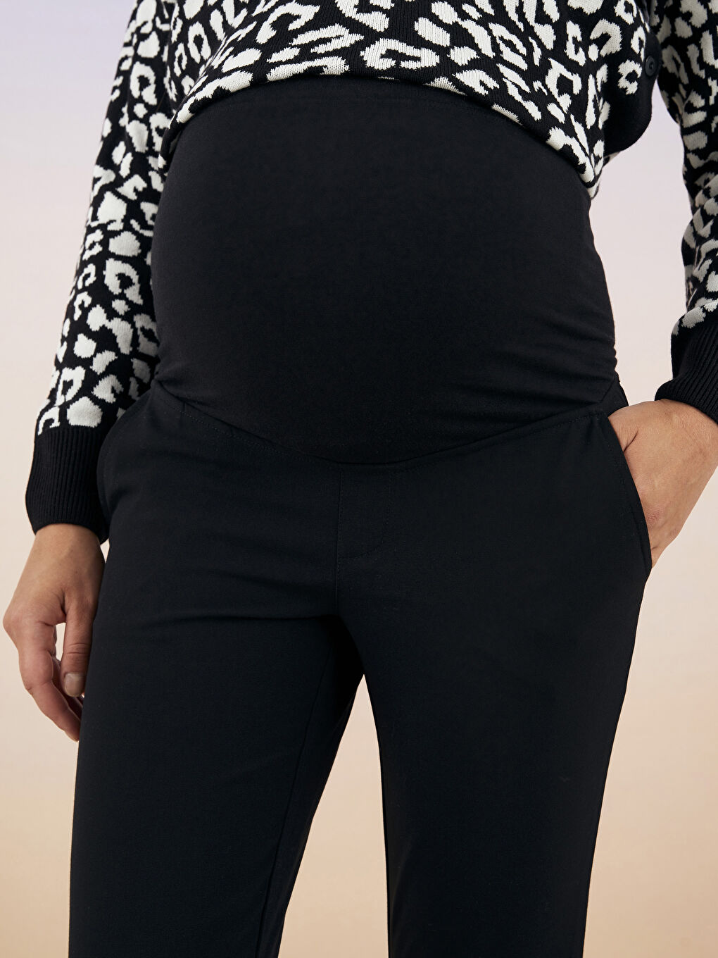 LCWAIKIKI Maternity Reguläre Umstandshose mit Überbauchbund -W2DL99Z8-CVL
