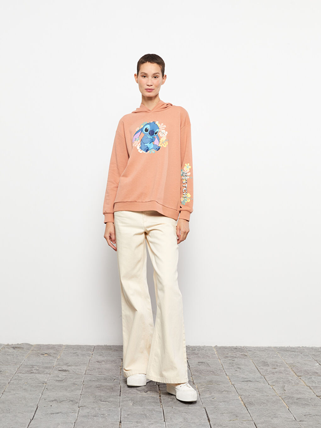 ليلو وستيتش مطبوع كم طويل سويت شيرت للسيدات طقم أم وابنتها-2