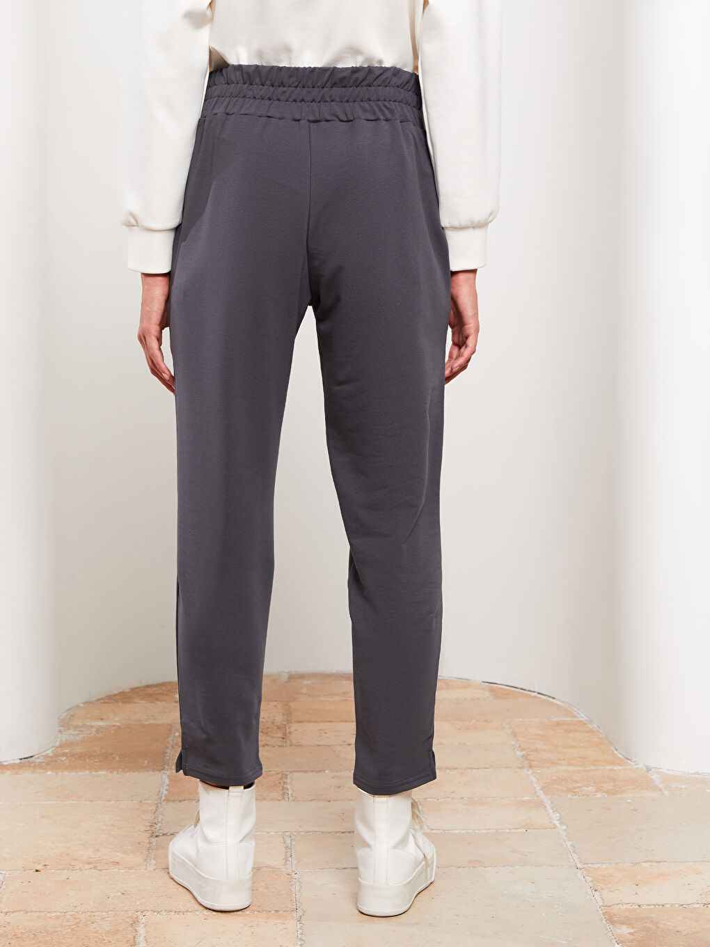 Gri Kadın Beli Lastikli Düz Eşofman Altı-4