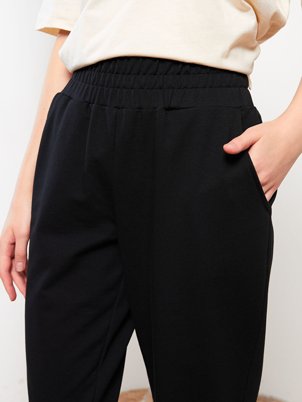 Siyah Kadın Beli Lastikli Düz Eşofman Altı-2