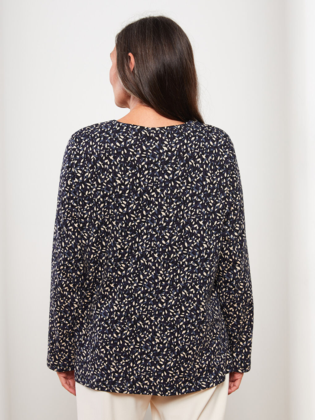 Lacivert Bisiklet Yaka Desenli Uzun Kollu Pamuklu Kadın Tişört-4