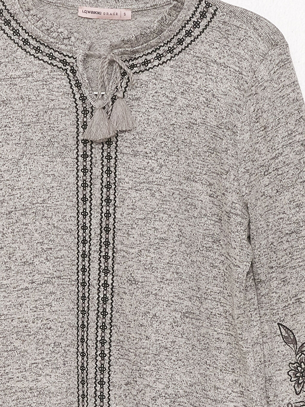 Gri Bağlamalı Yaka Nakışlı Uzun Kollu Kadın Bluz-7