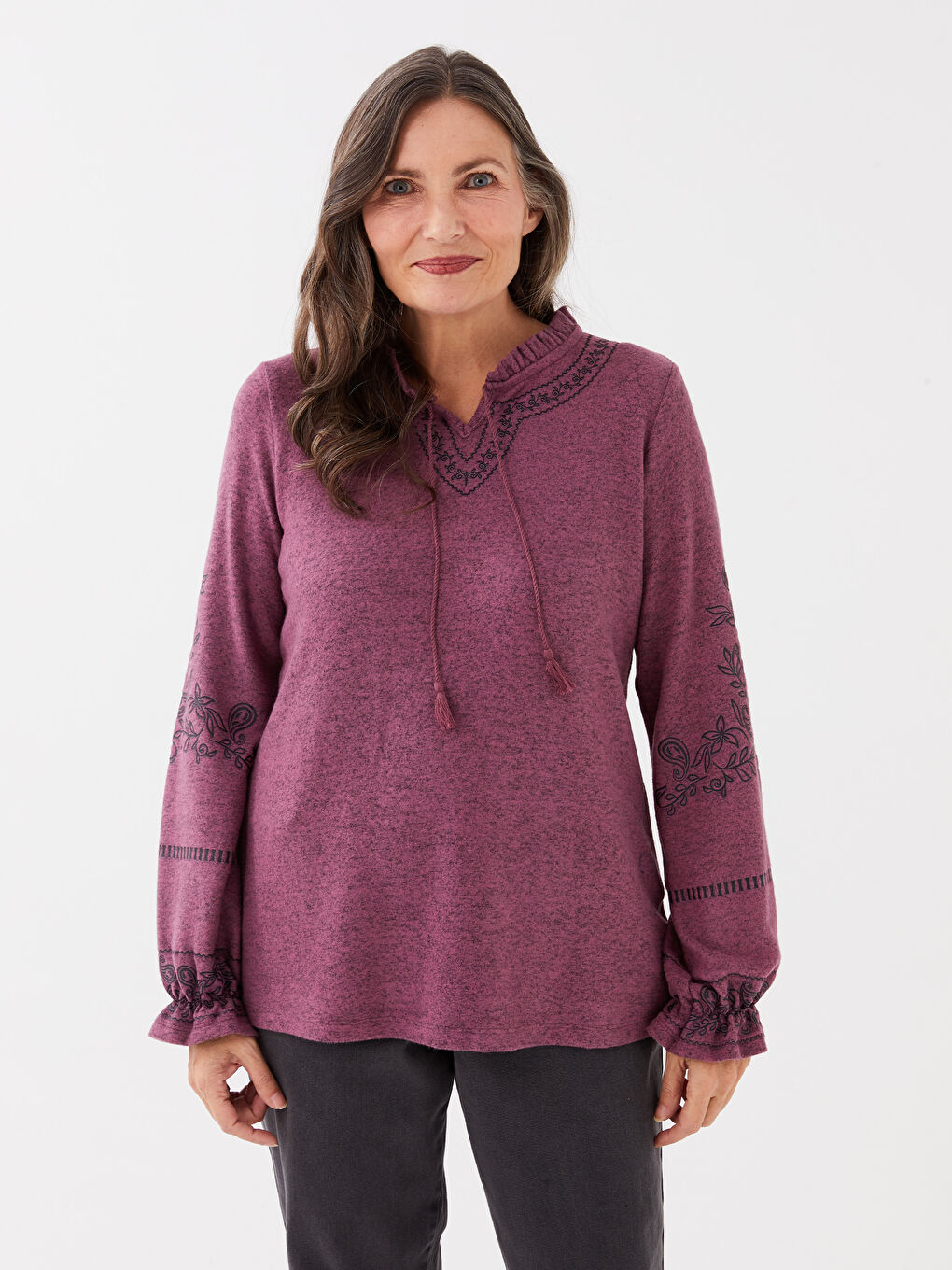 Mor Bağlamalı Yaka Nakışlı Uzun Kollu Kadın Bluz