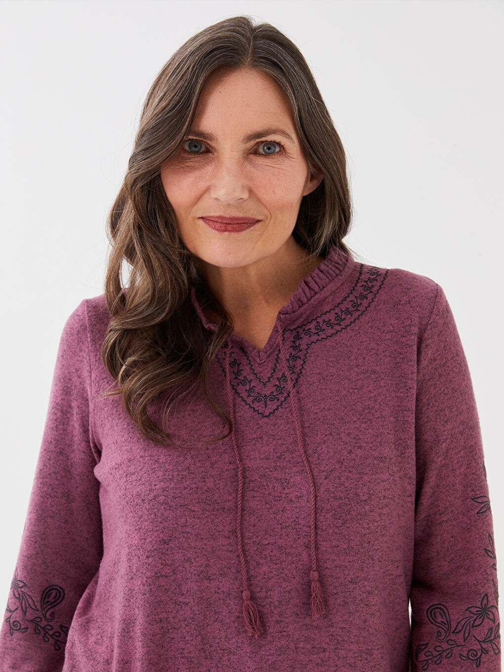 Mor Bağlamalı Yaka Nakışlı Uzun Kollu Kadın Bluz-1