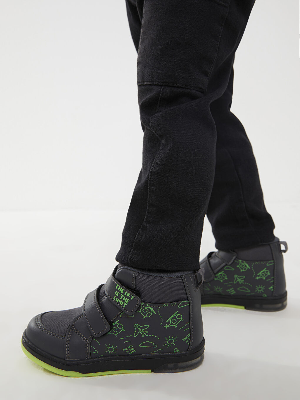 Gri Cırt Cırtlı Tabanı Işıklı Erkek Bebek Bot-2