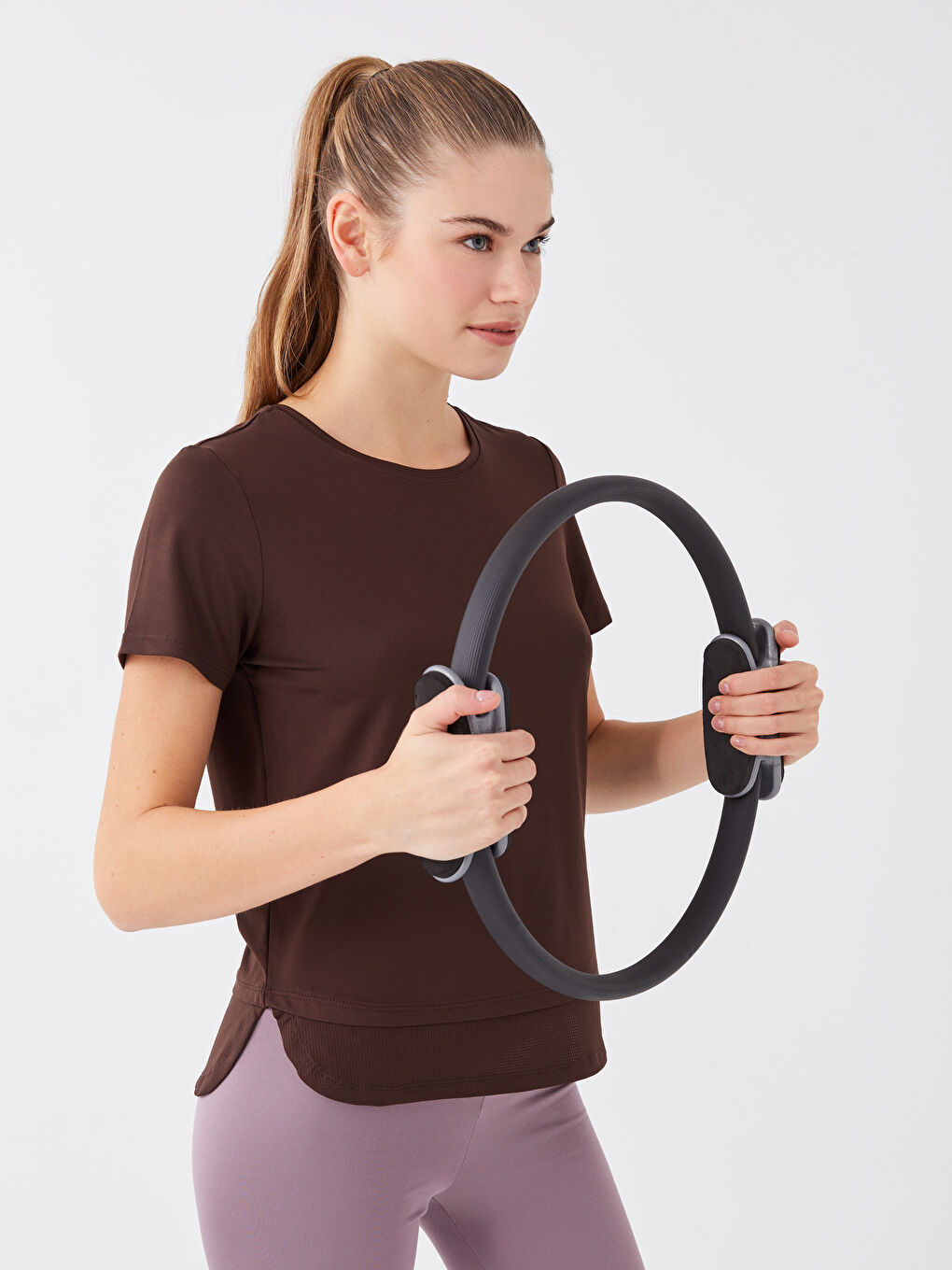 T-shirt de sport uni à manches courtes et col rond pour Femmes