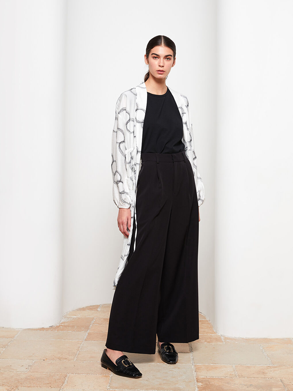 Siyah Kadın Rahat Kalıp Düz Pantolon