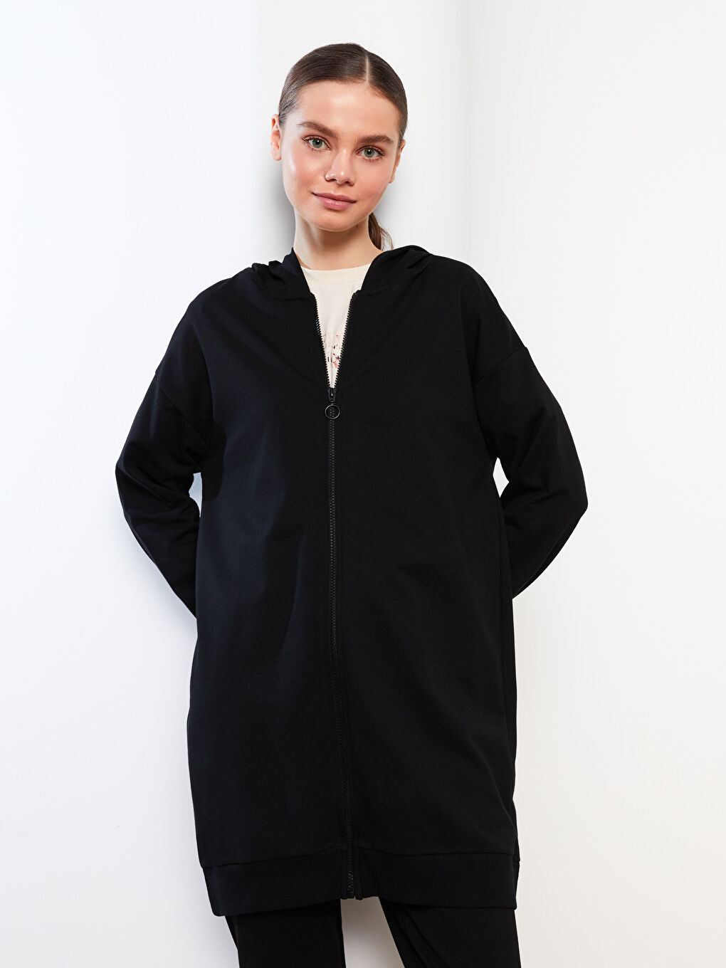 Siyah Kapüşonlu Düz Uzun Kollu Oversize Kadın Hırka-1