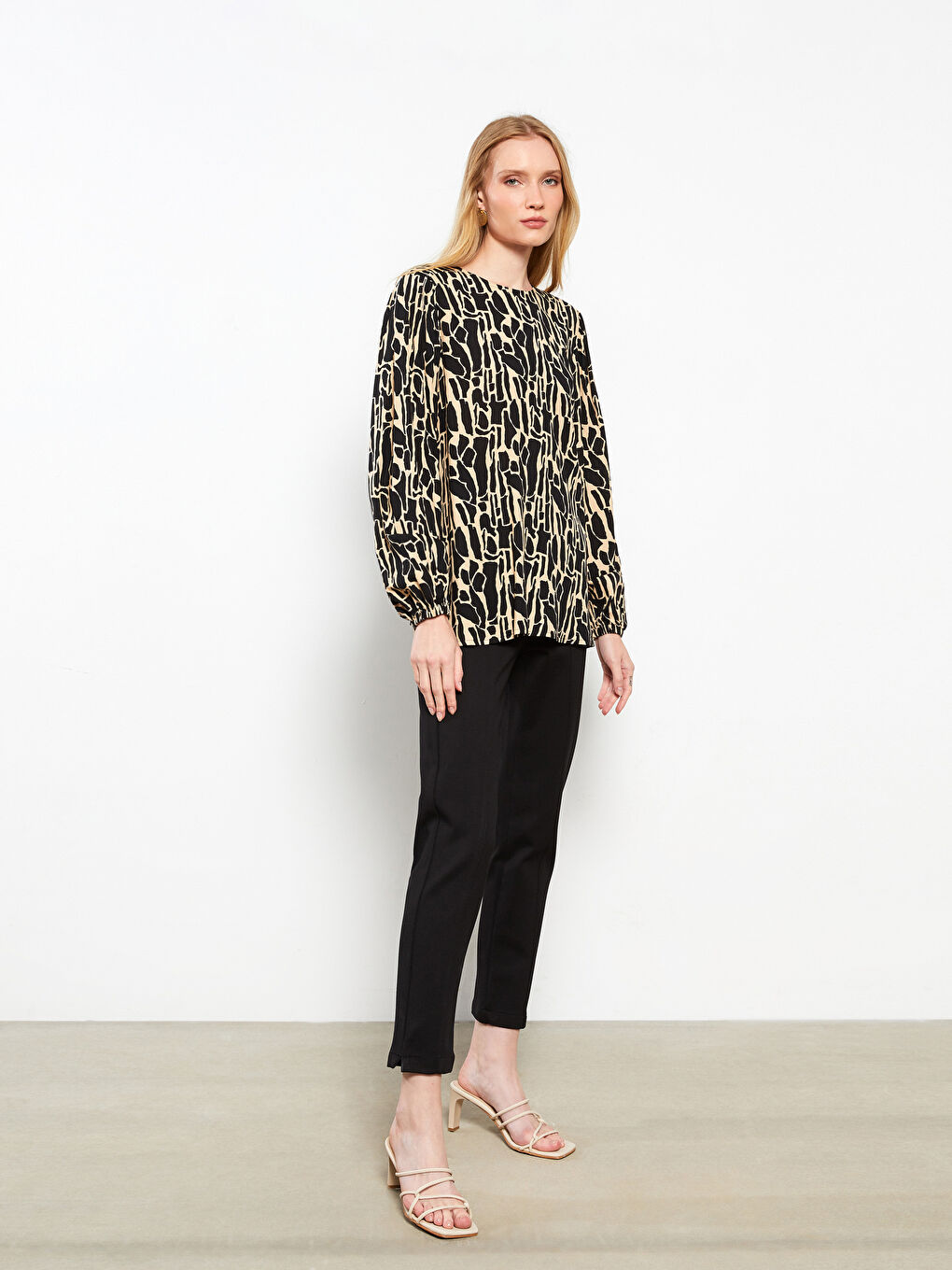 Karışık Bisiklet Yaka Desenli Uzun Kollu Viskon Kadın Bluz-1