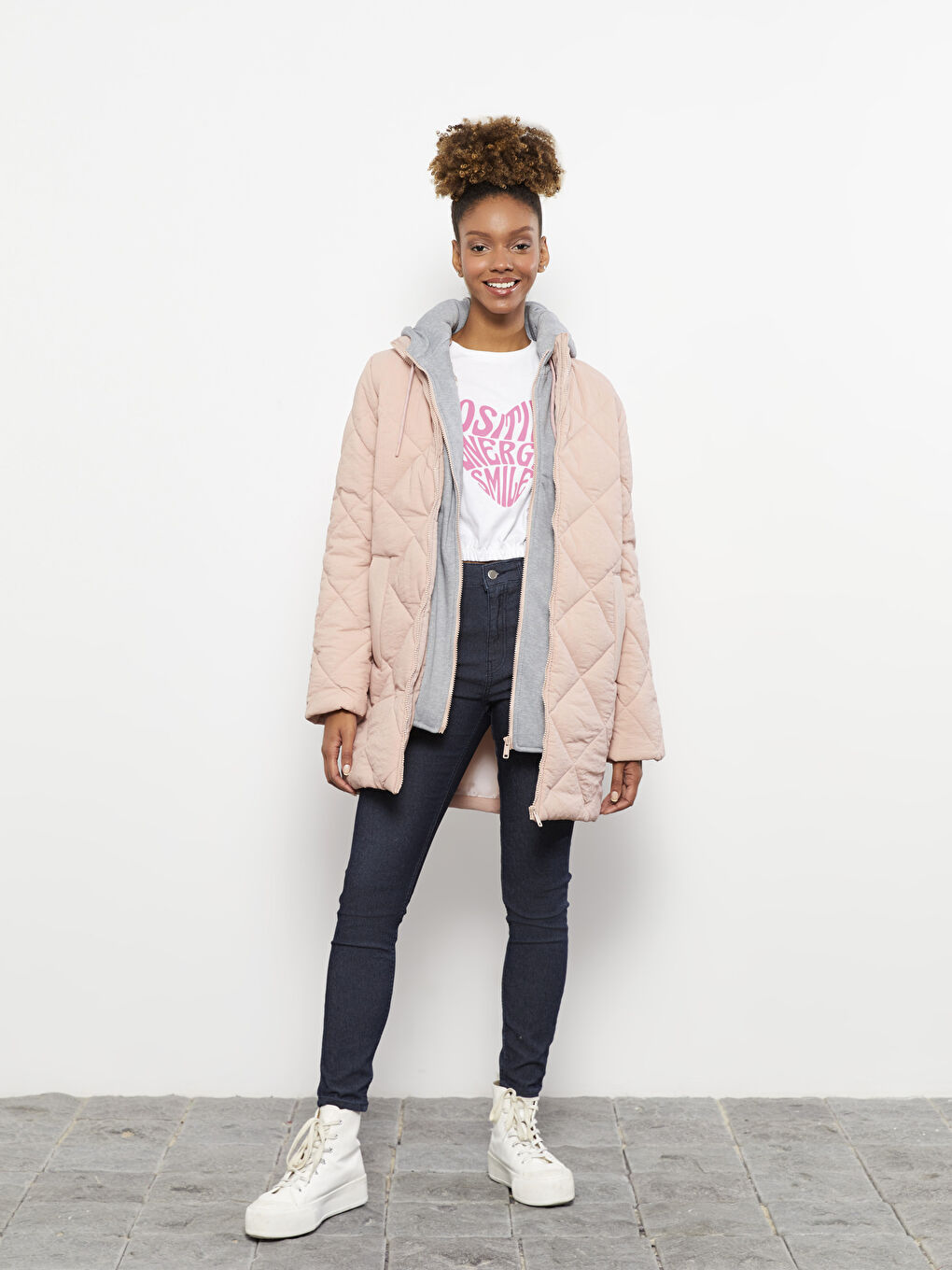 Pembe Kapüşonlu Kapitone Kadın Şişme Mont-2