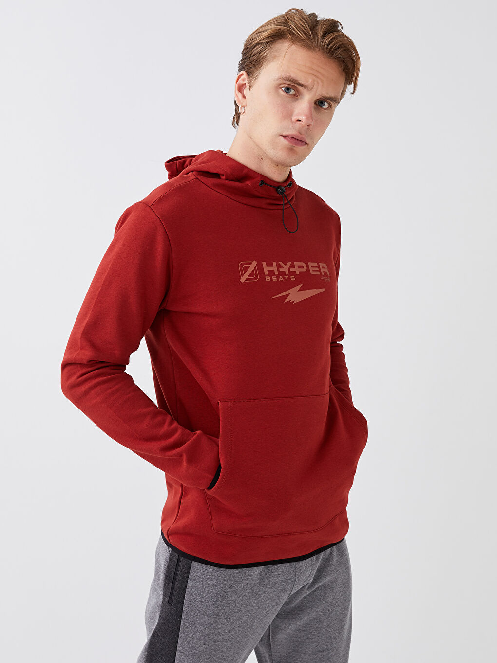 Kahverengi Uzun Kollu Baskılı Erkek Kalın Hoodie