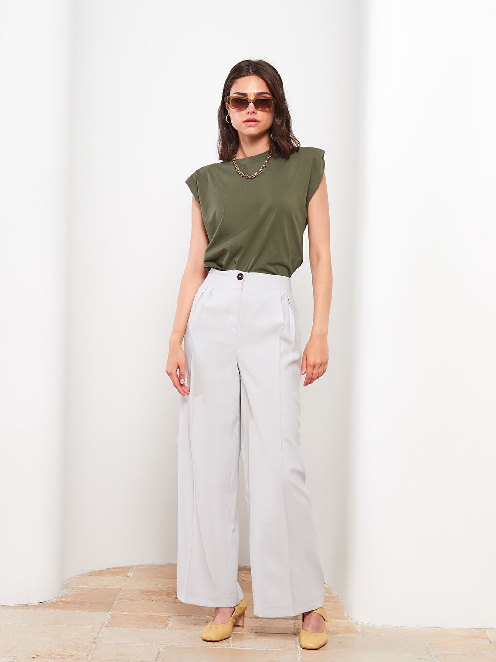 Gri Kadın Rahat Kalıp Düz Pantolon-1