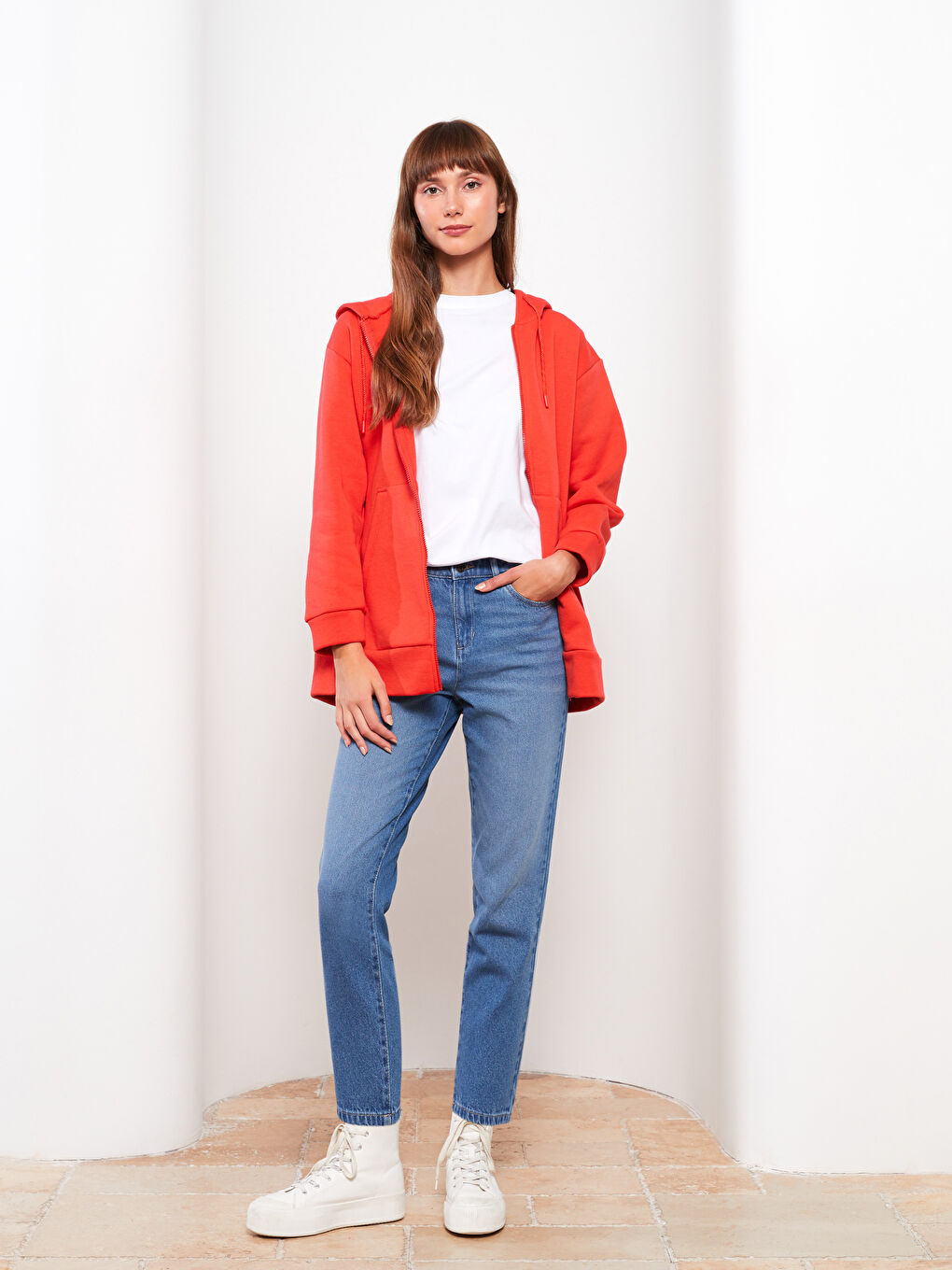 Women's Slim Mom Straight Jeans -W2DV88Z8-H45