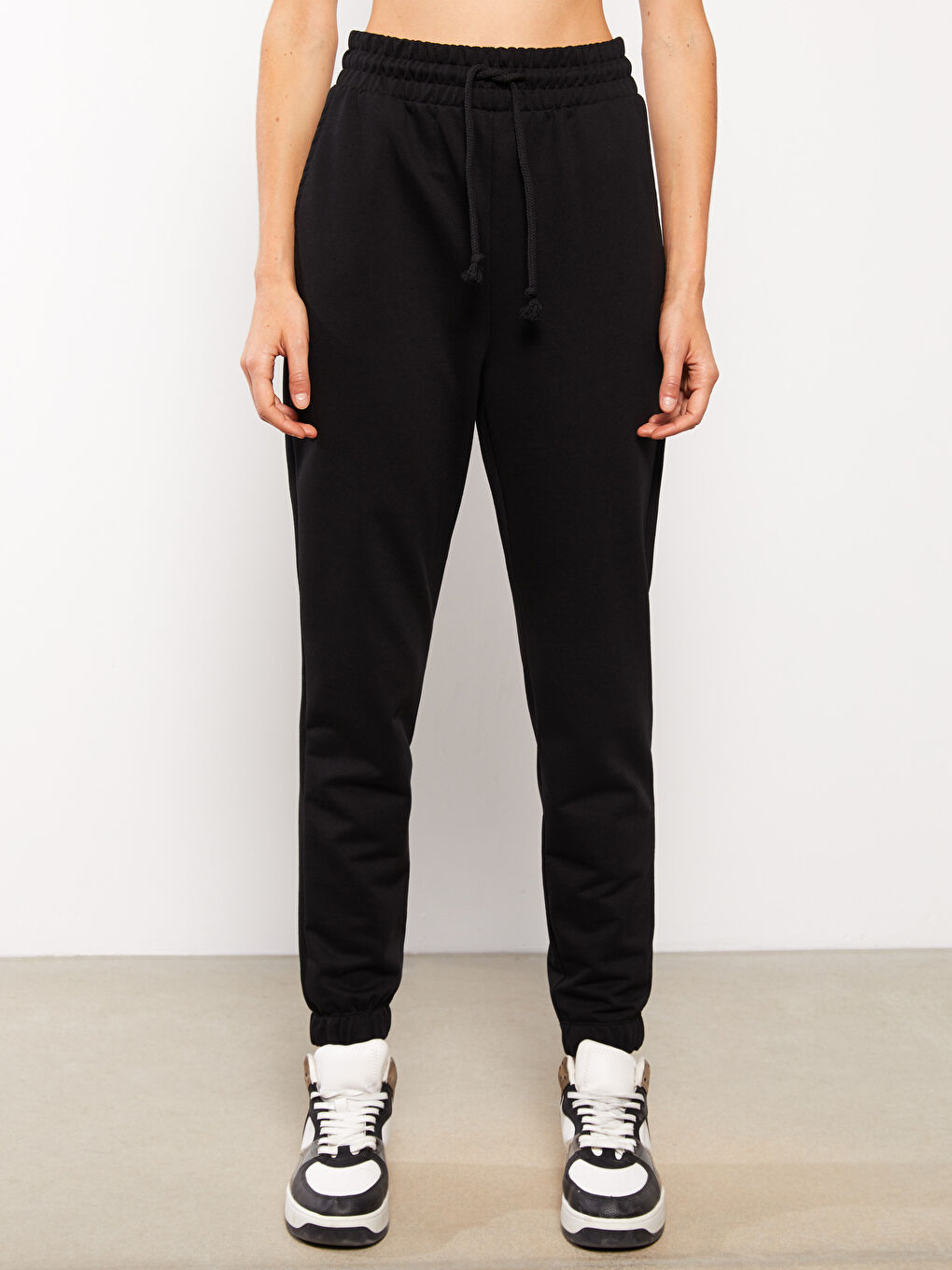 Women's Elasticated Waist Plain Jogger Sweatpants-3