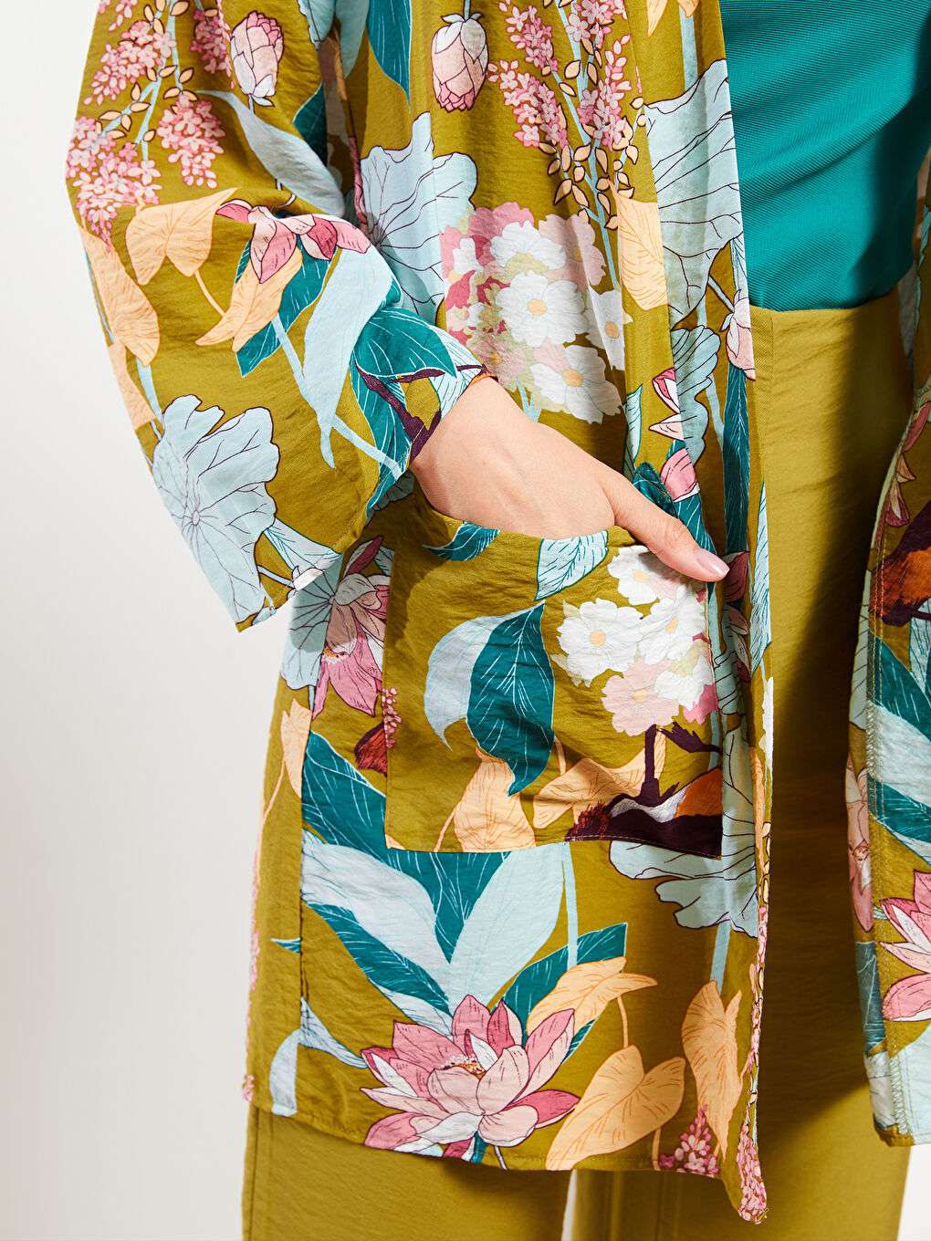 Shawl Collar Floral Women's Kimono-3