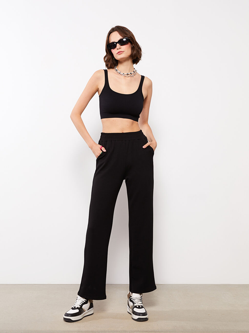 بنطلون رياضي سادة بخصر مرن للسيدات