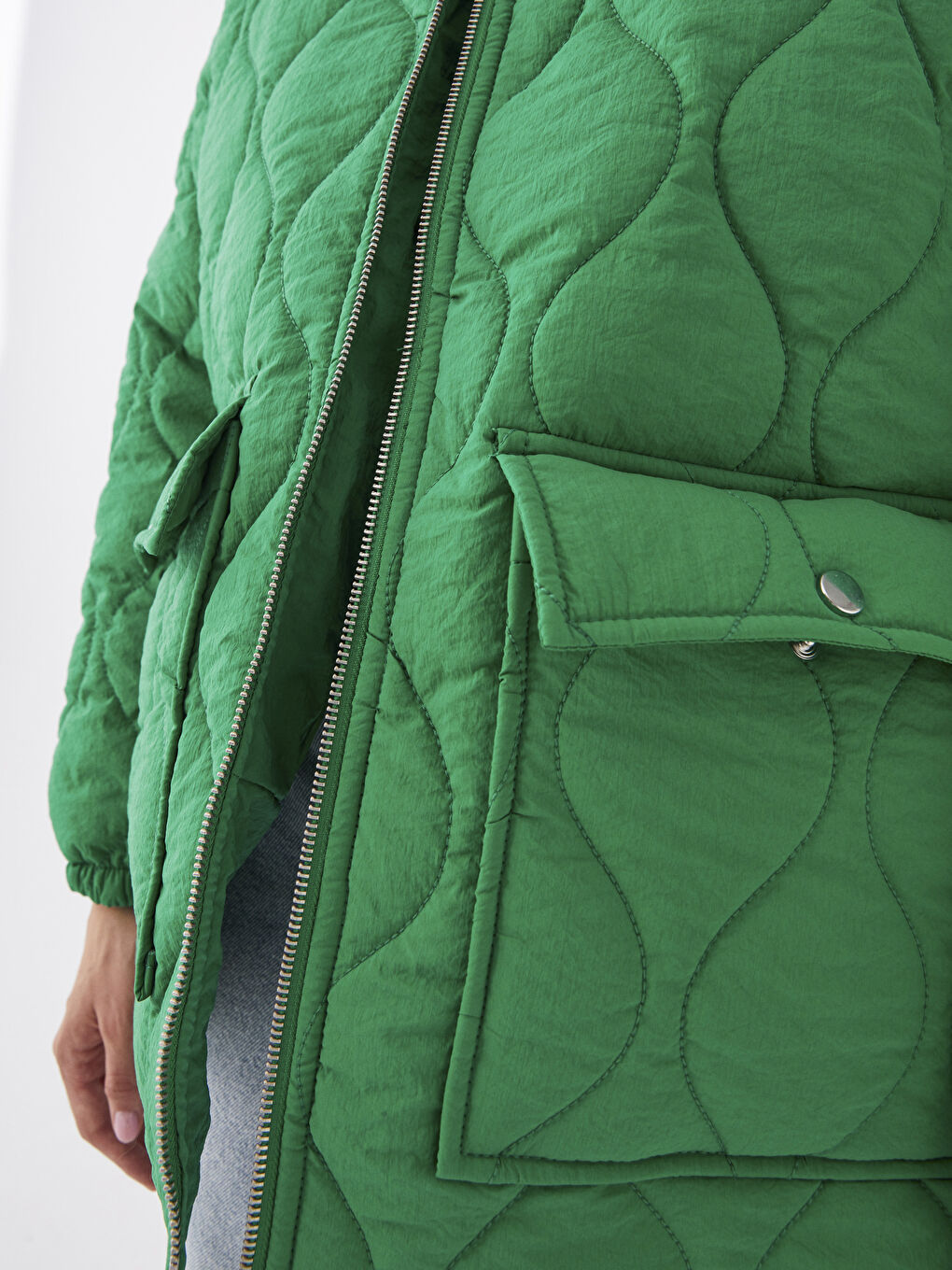 Yeşil Bisiklet Yaka Kendinden Desenli Kadın Şişme Mont-8