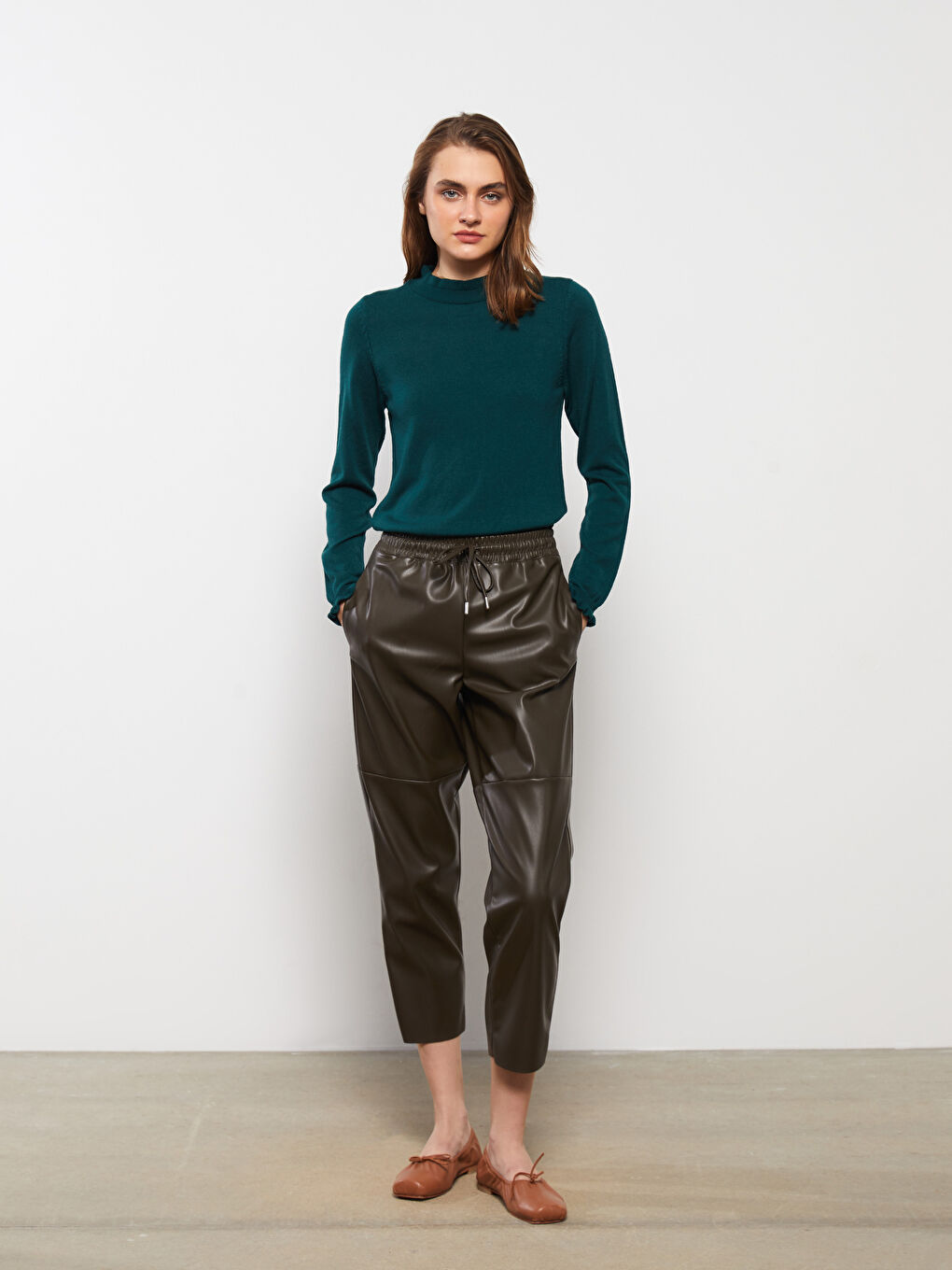 سترة تريكو بياقة قمع للسيدات-2