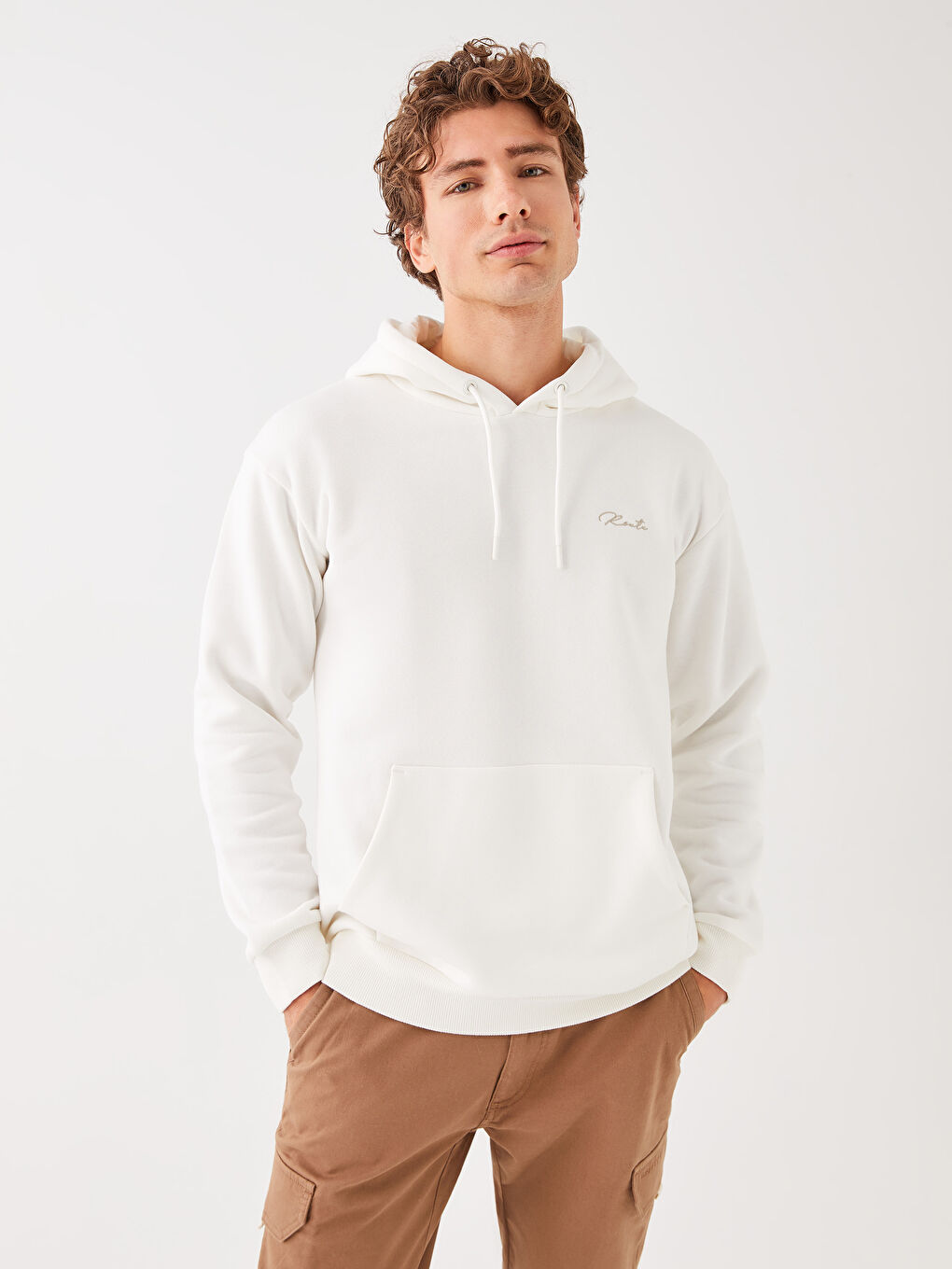 Beyaz Uzun Kollu Nakışlı Erkek Kalın Hoodie-2