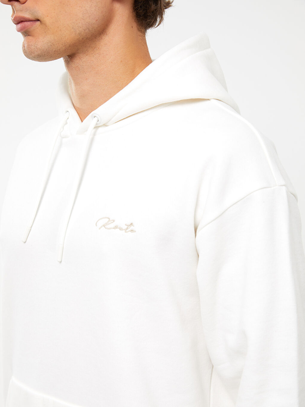 Beyaz Uzun Kollu Nakışlı Erkek Kalın Hoodie-9