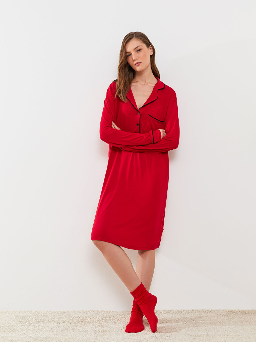 Kırmızı Gömlek Yaka Yılbaşı Temalı Uzun Kollu Kadın Gecelik