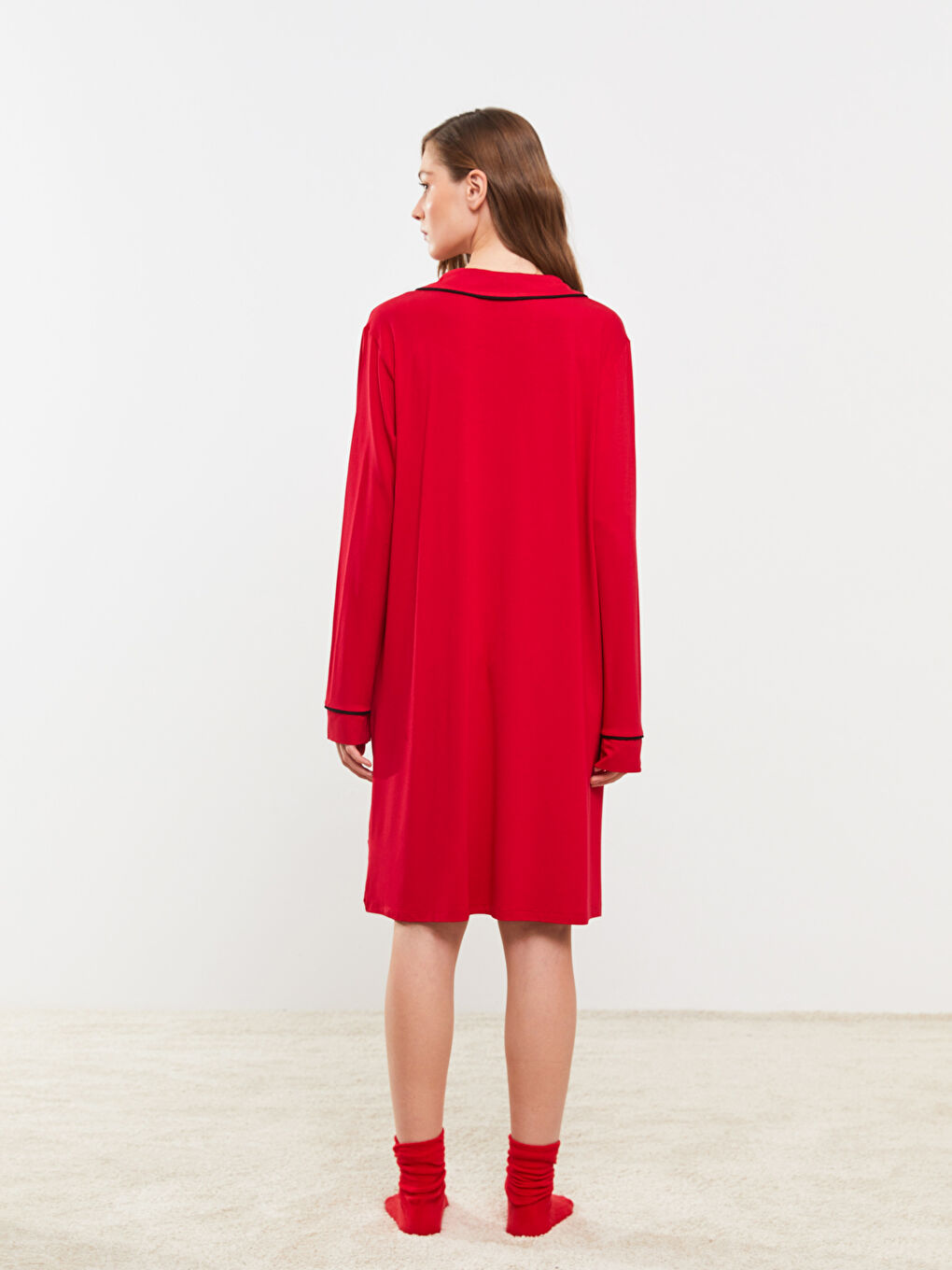 Kırmızı Gömlek Yaka Yılbaşı Temalı Uzun Kollu Kadın Gecelik-4